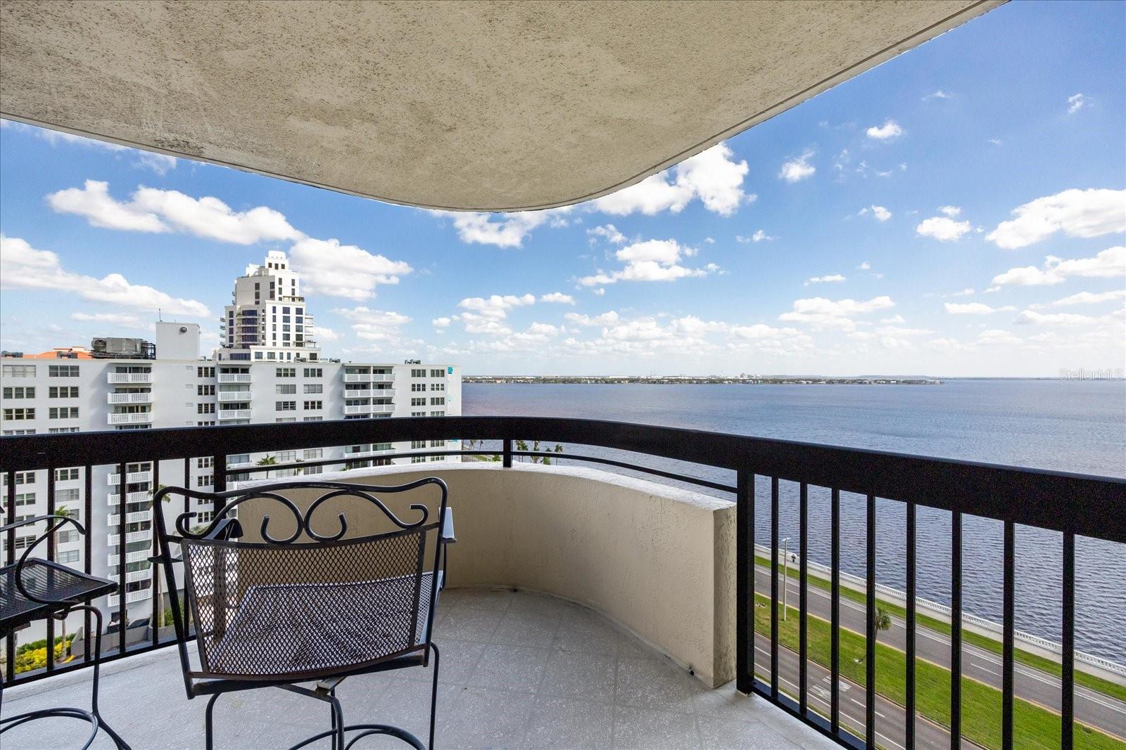 Image 16 of 45 For 2413 Bayshore Boulevard 1401