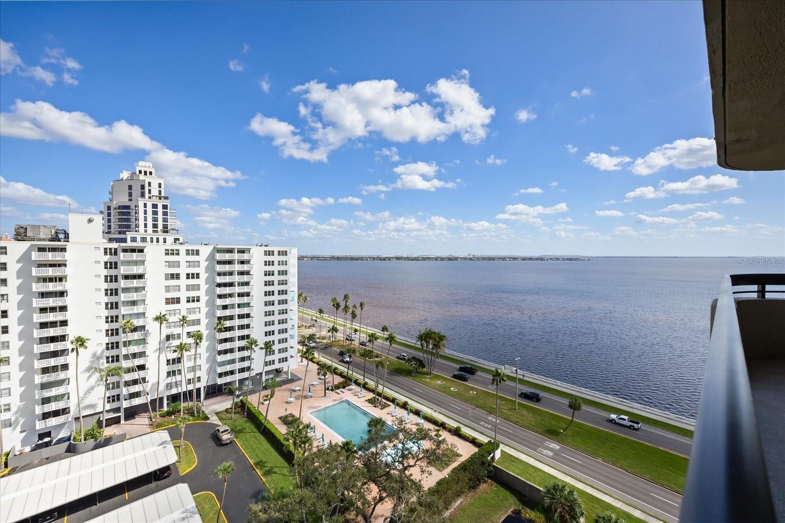 Image 18 of 45 For 2413 Bayshore Boulevard 1401