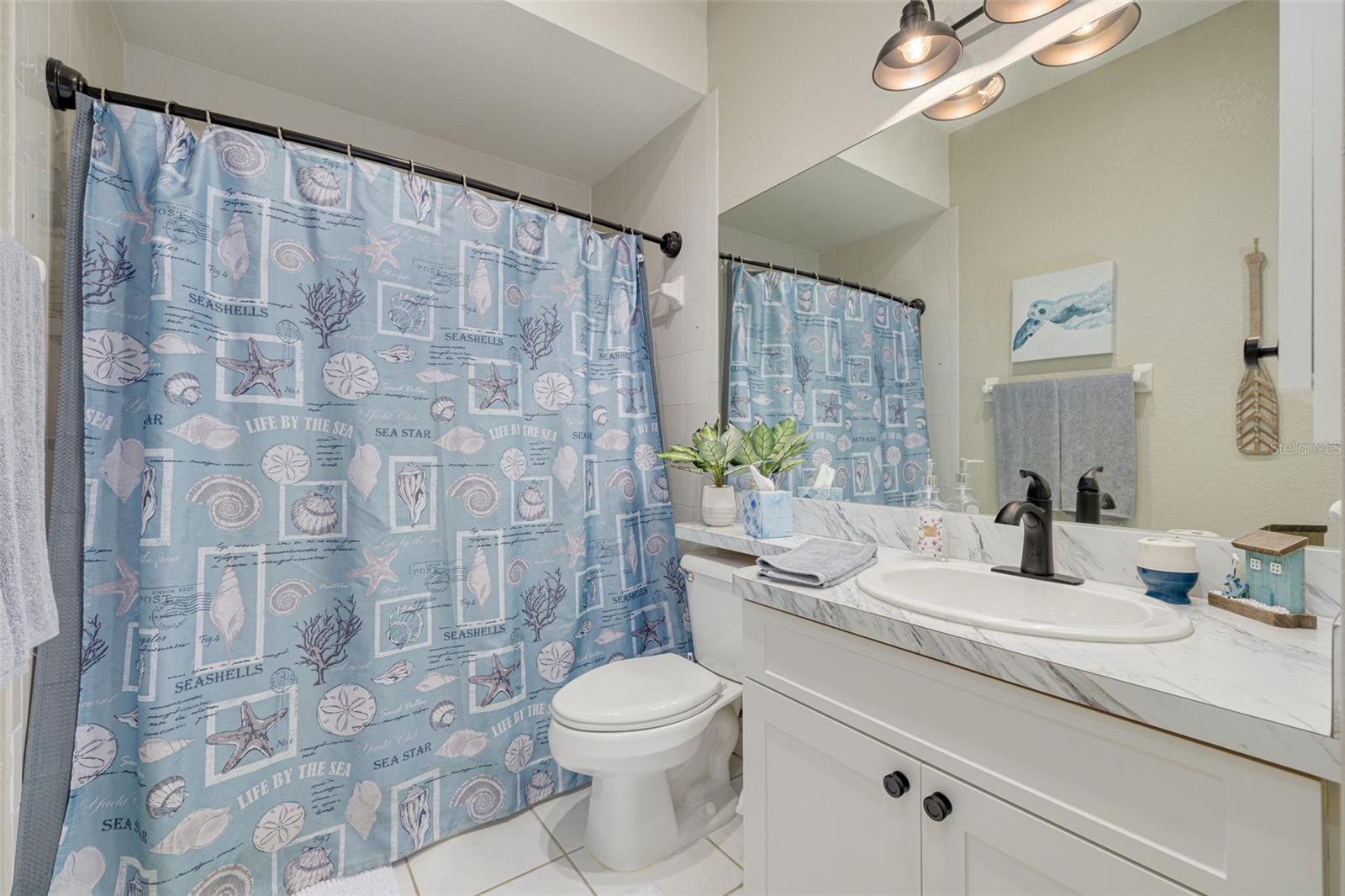 Listing photo id 24 for 8246 Aquila Street