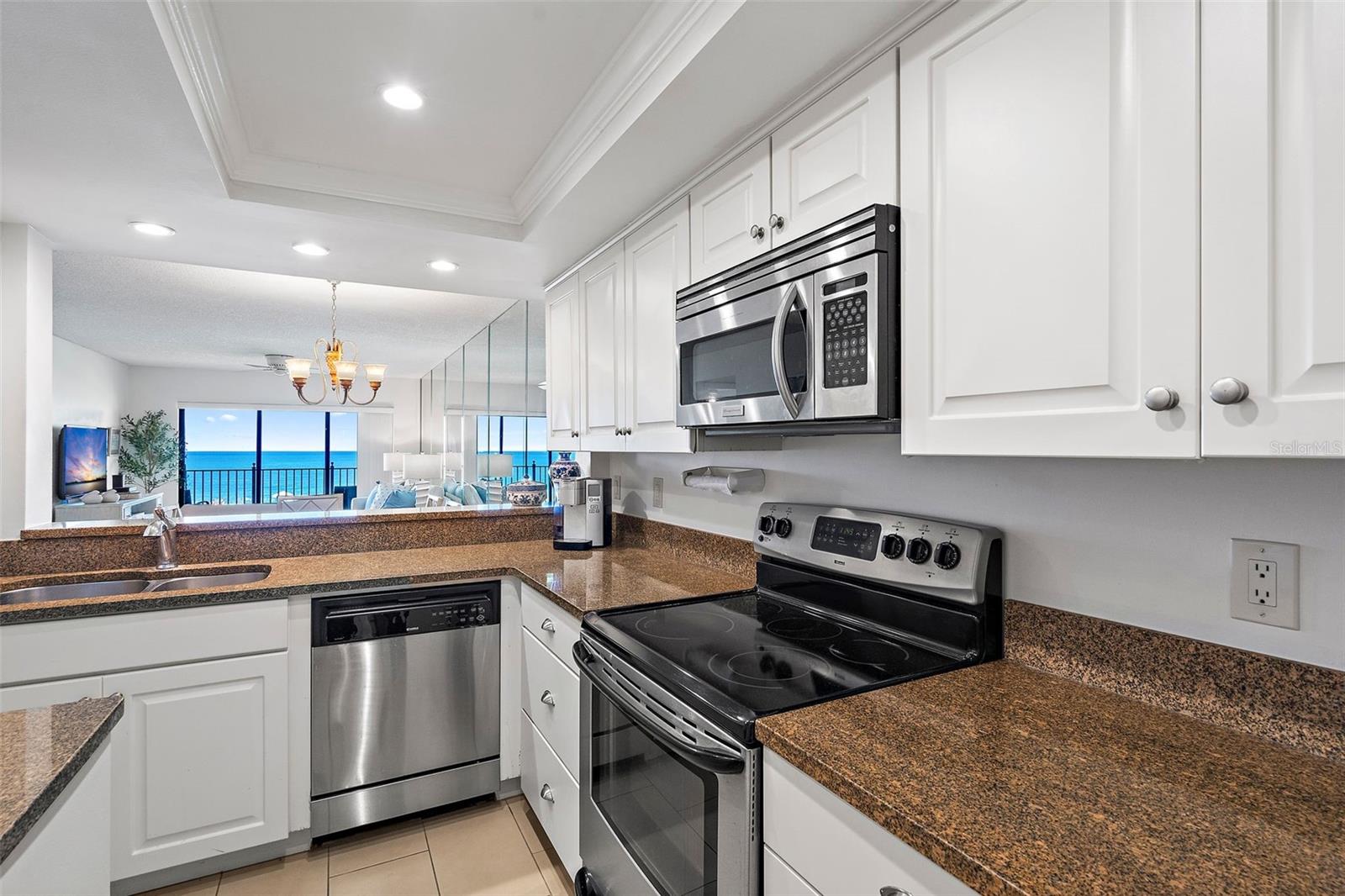 Image 11 of 55 For 7434 Bayshore Drive 404