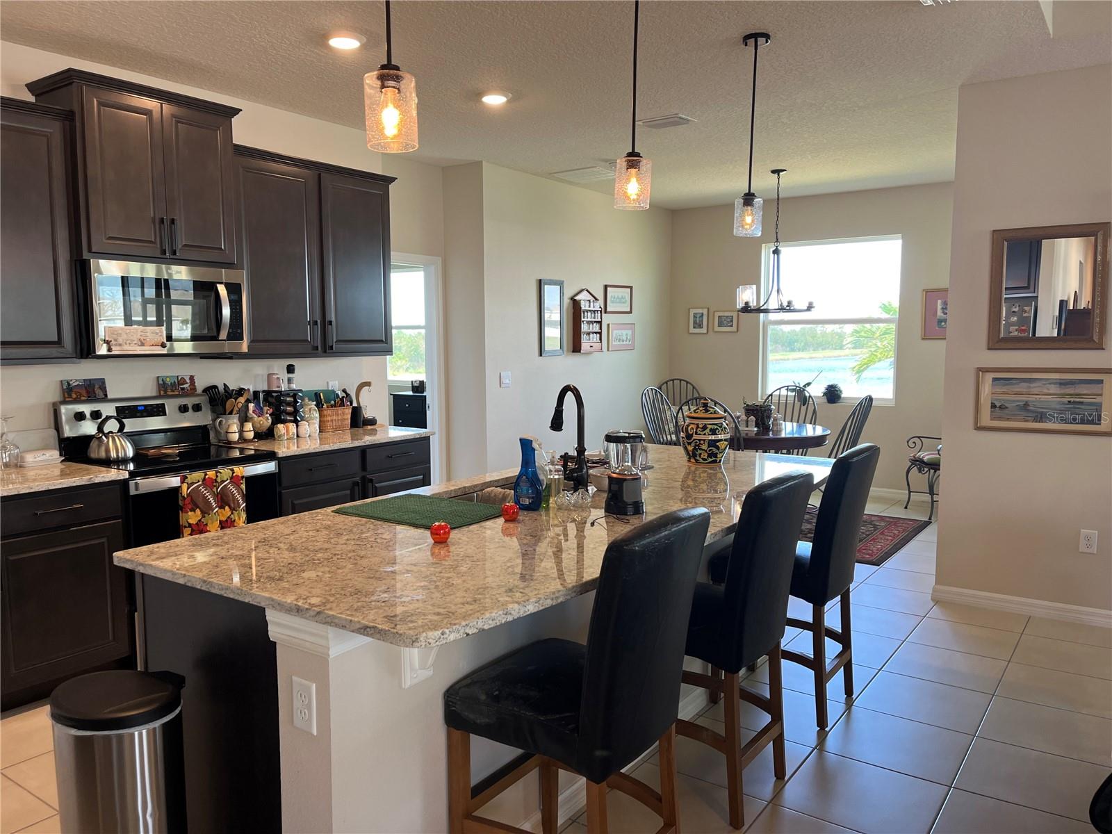 Listing photo id 15 for 1027 Ocean Spray Drive