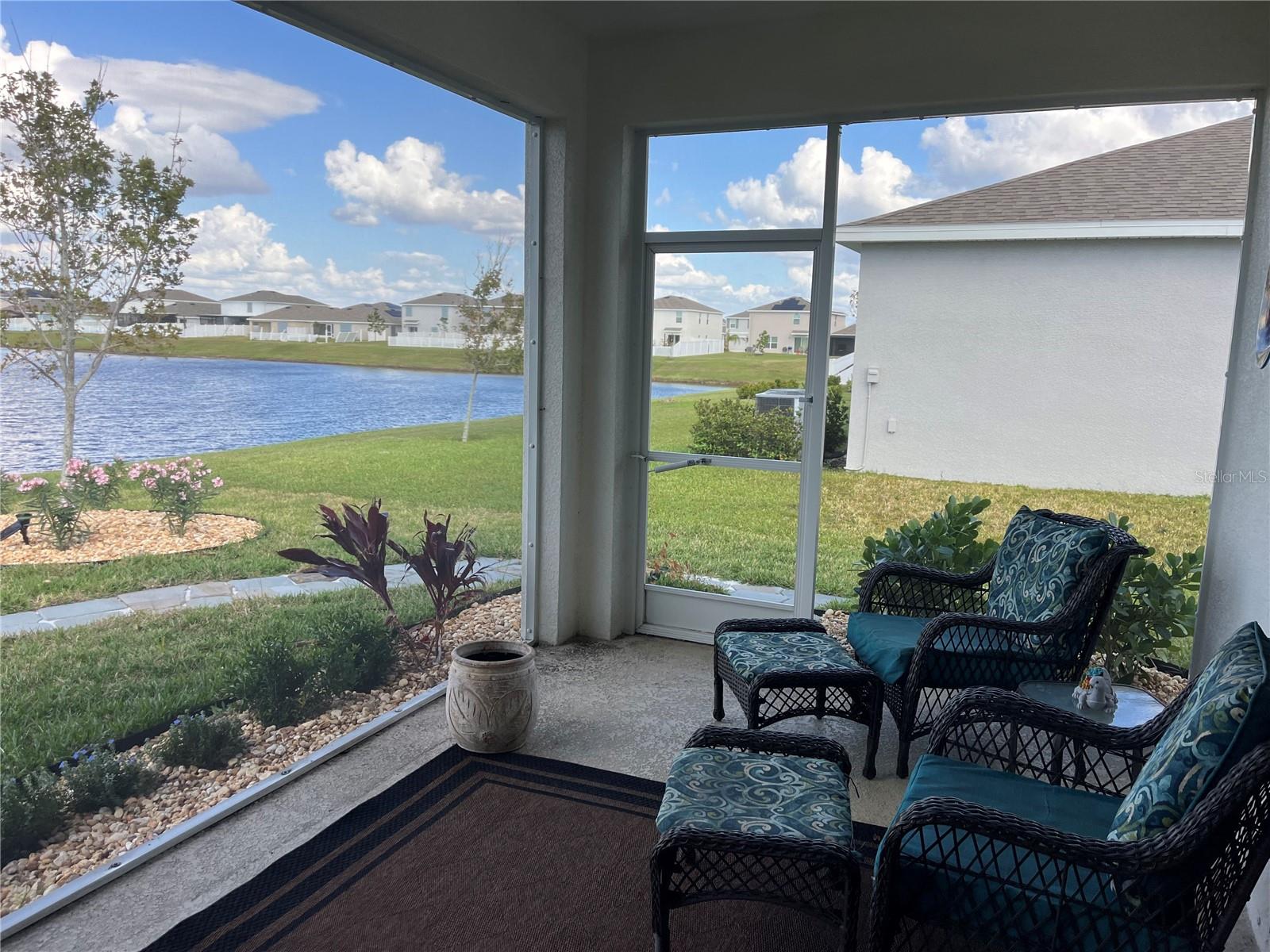 Listing photo id 4 for 1027 Ocean Spray Drive