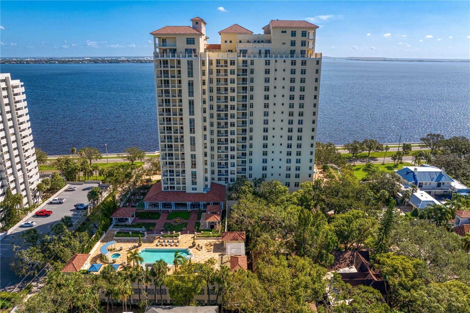 Listing photo id 50 for 4201 Bayshore Boulevard 2101