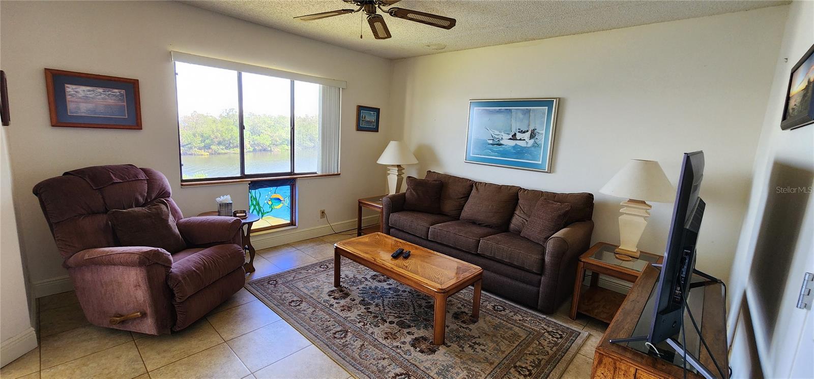 Listing photo id 3 for 1515 Pinellas Bayway S 9