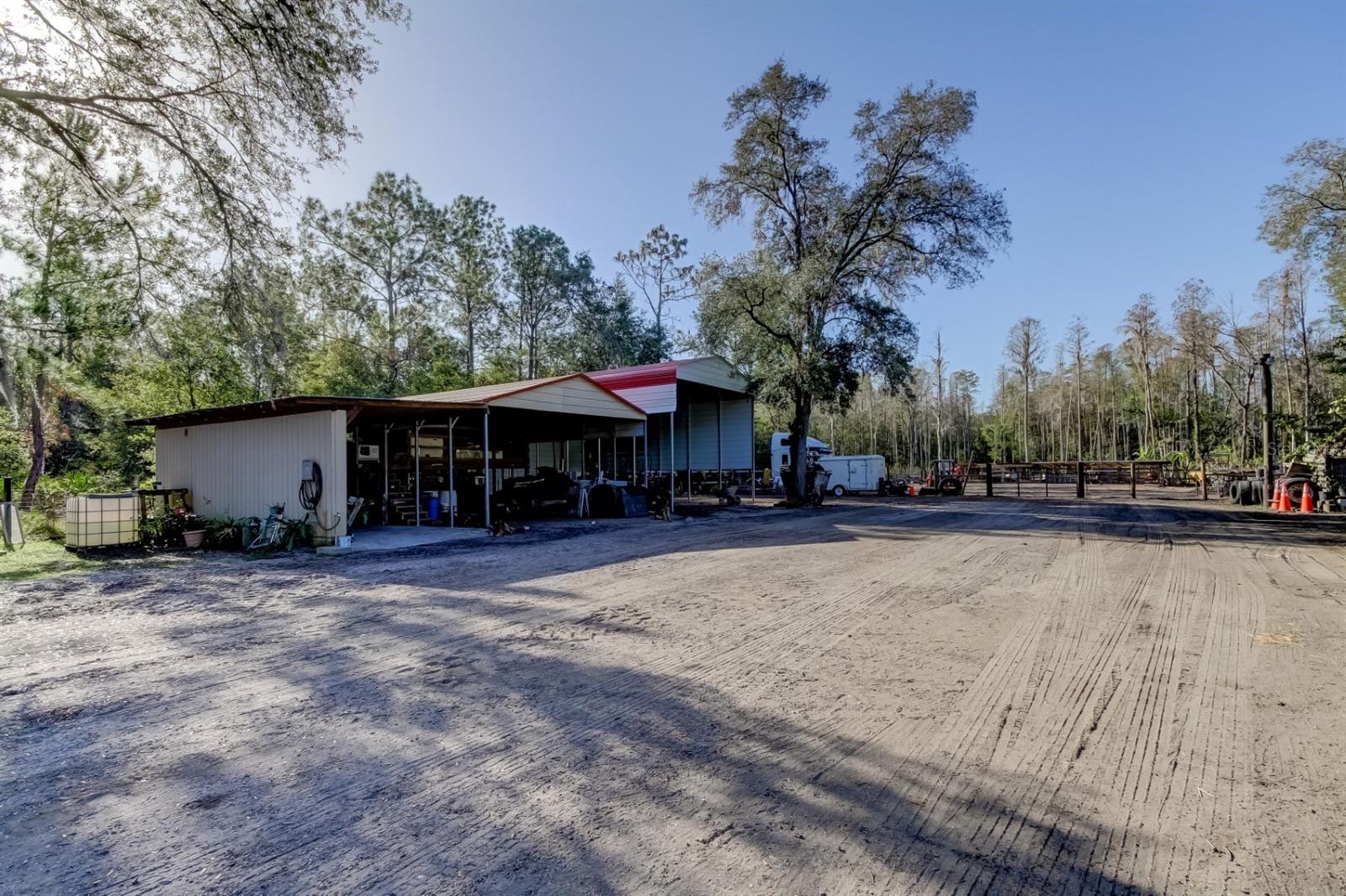 Image 43 of 79 For 2620 Forestland Drive