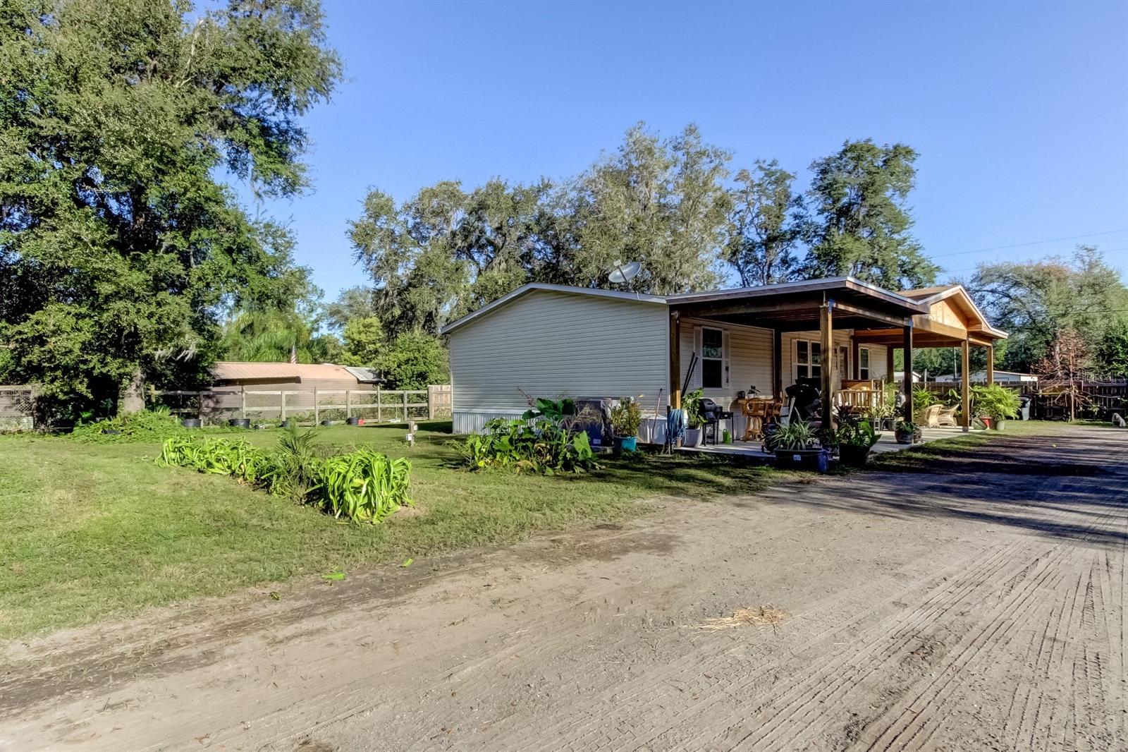 Image 44 of 79 For 2620 Forestland Drive