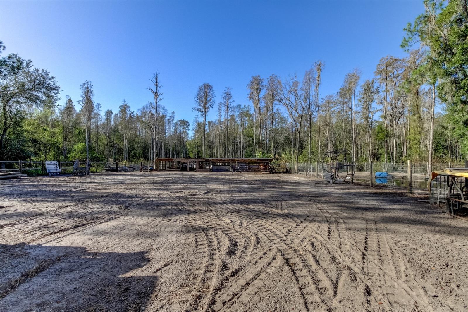 Image 47 of 79 For 2620 Forestland Drive