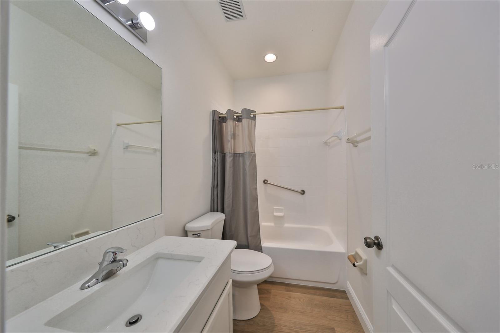 Listing photo id 24 for 1148 Emerald Hill Way