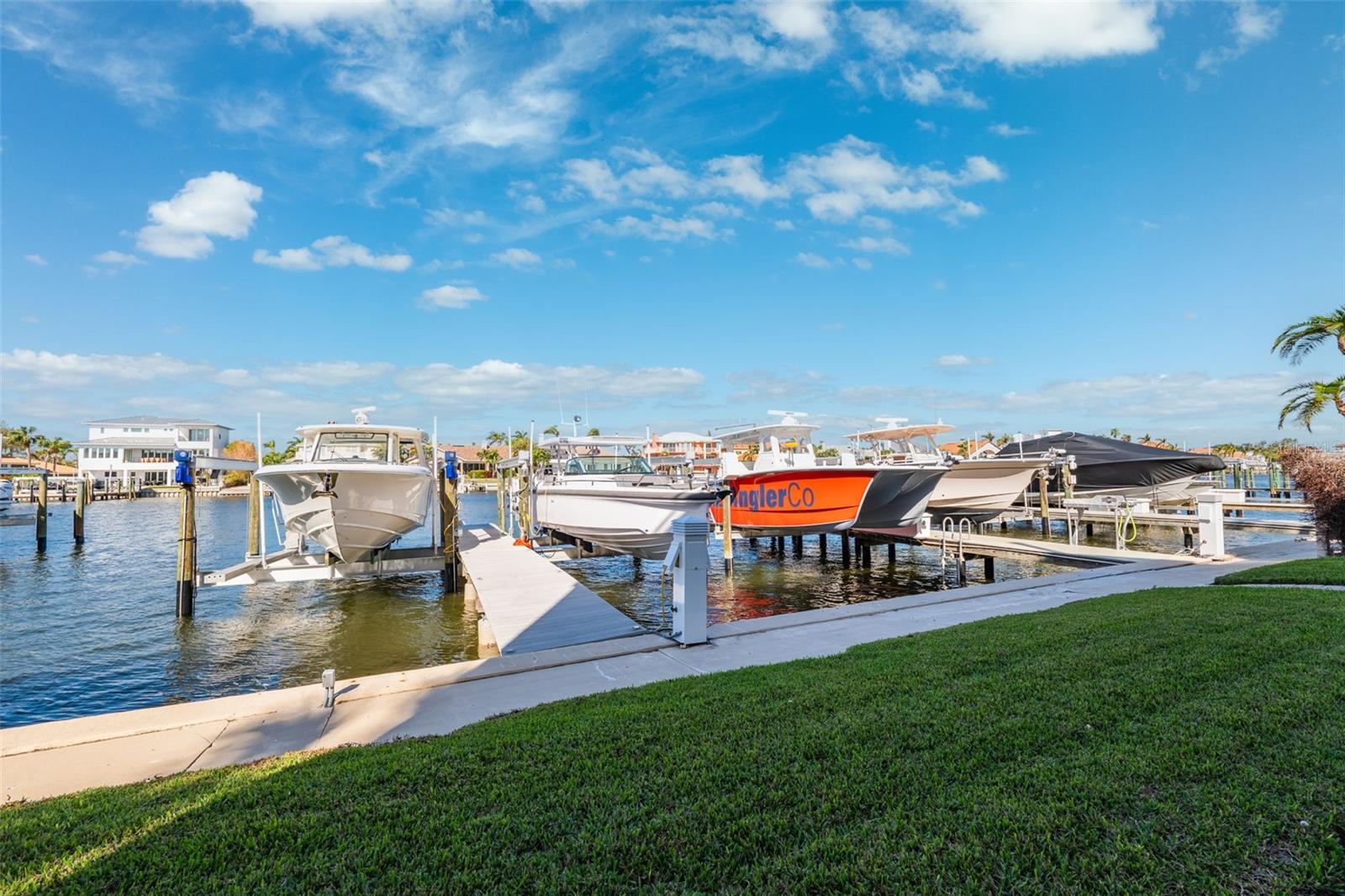 Image 42 of 50 For 722 Pinellas Bayway S 102