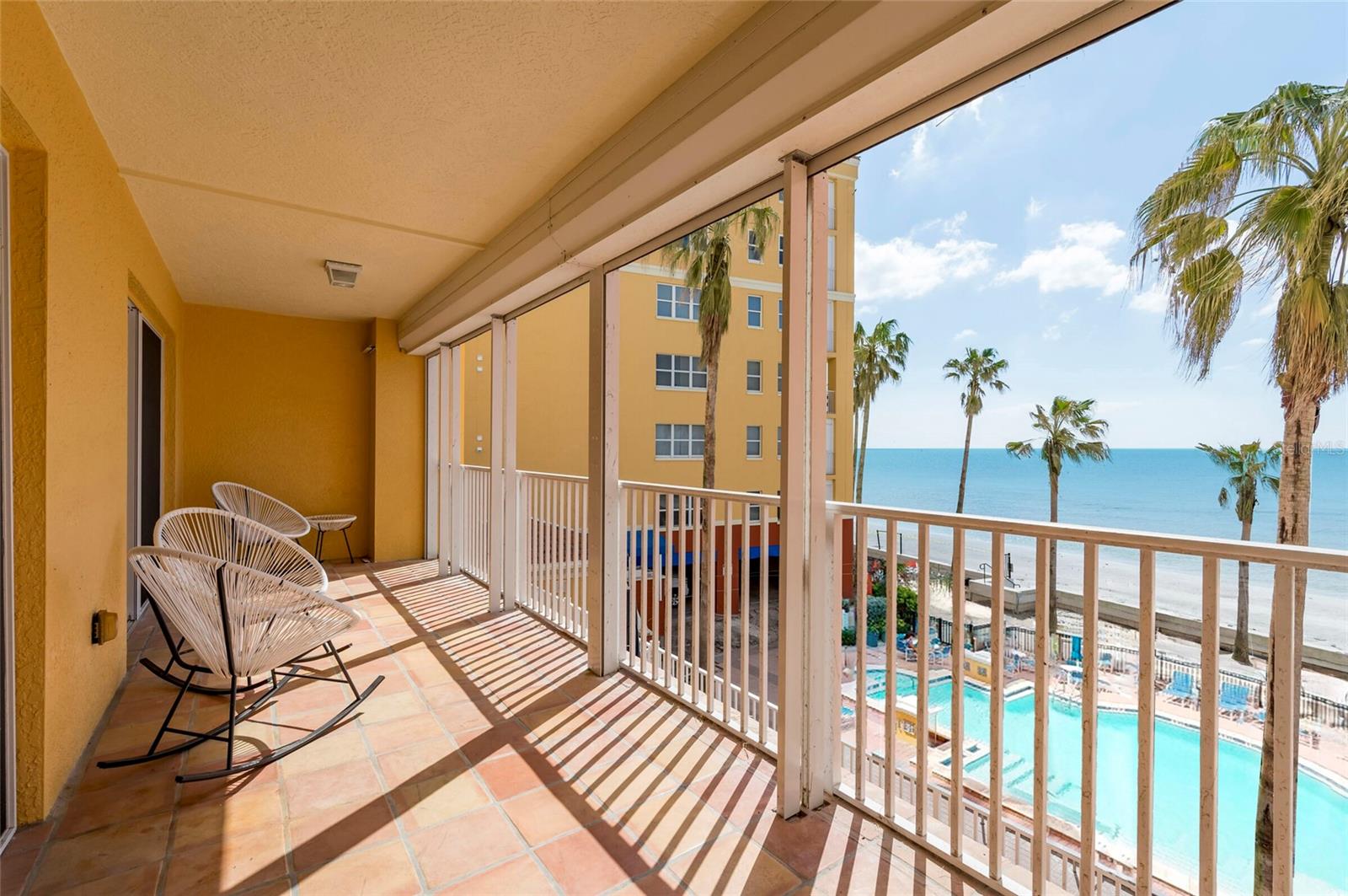 Image 4 of 48 For 16500 Gulf Boulevard 352