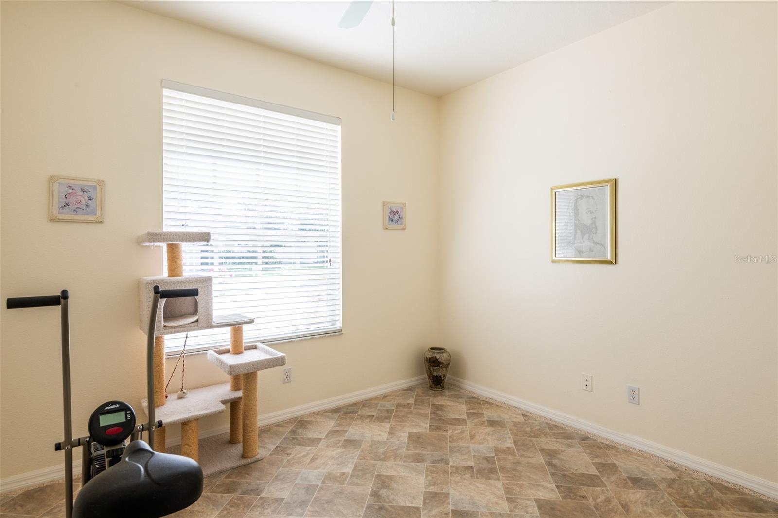 Image 15 of 28 For 24617 Laurel Ridge Drive