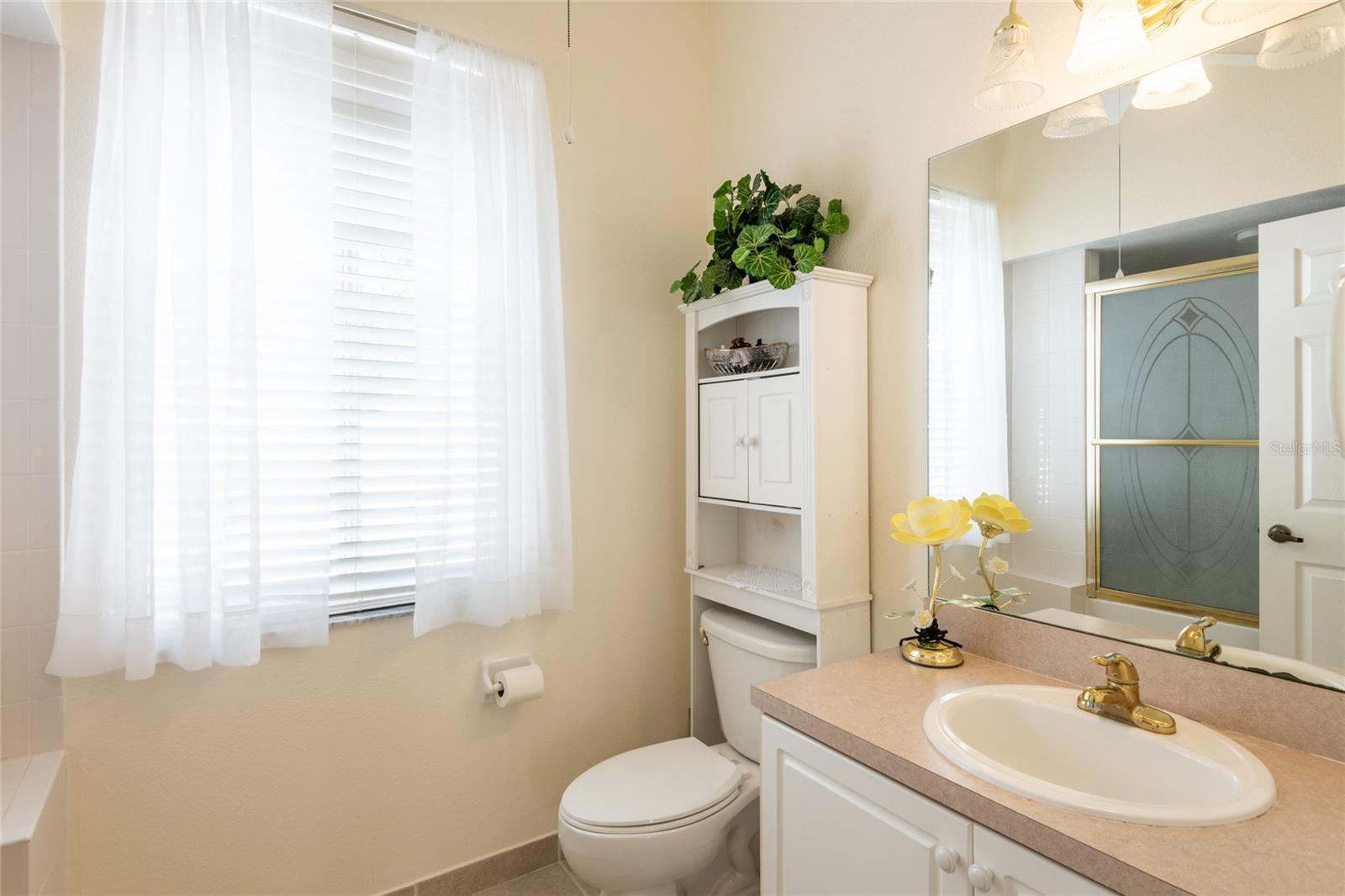 Image 17 of 28 For 24617 Laurel Ridge Drive