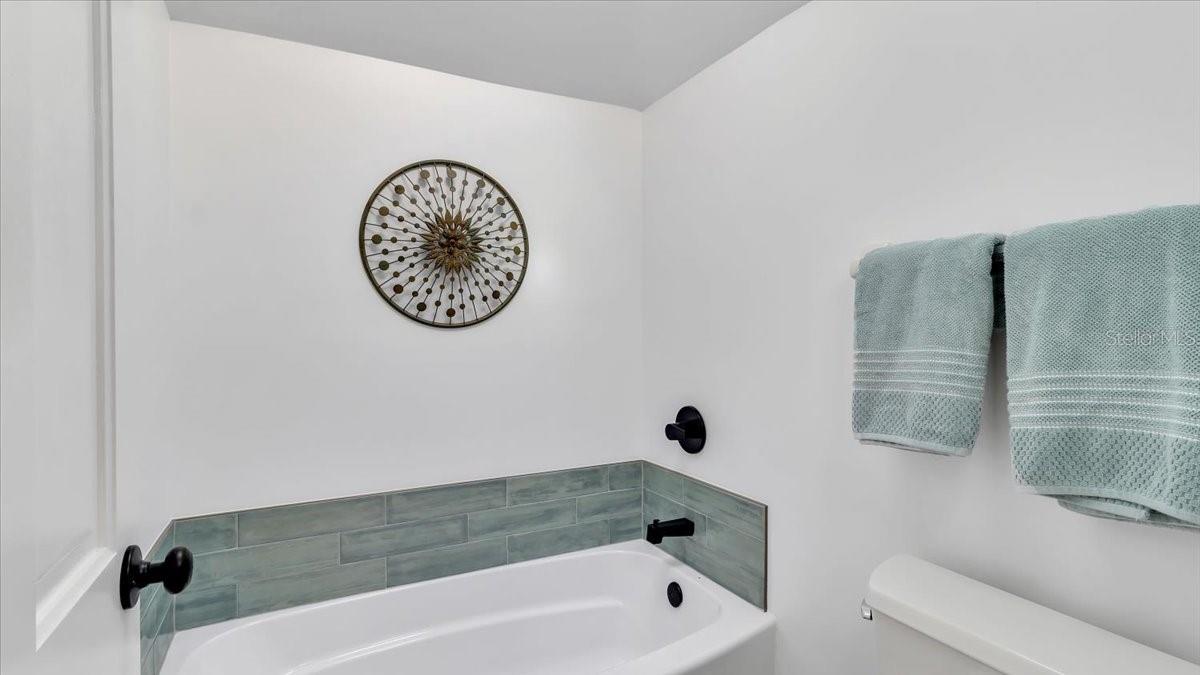 Listing photo id 33 for 2665 Sequoia Terrace 306