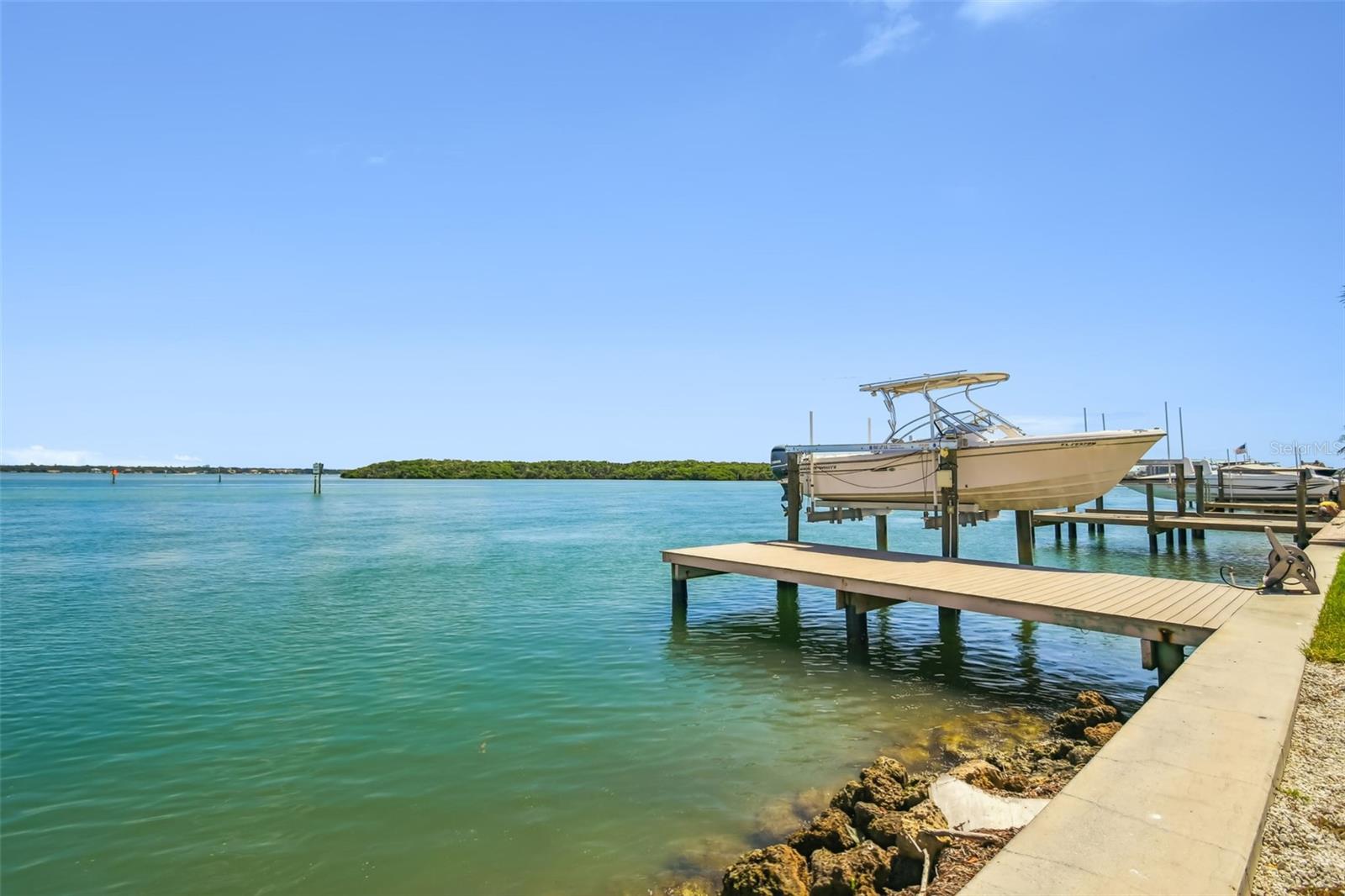 Image 38 of 100 For 529 Johns Pass Avenue