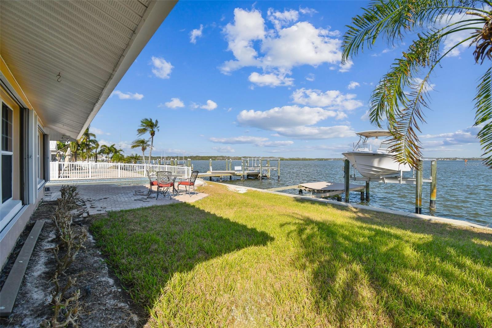 Image 9 of 23 For 529 Johns Pass Avenue