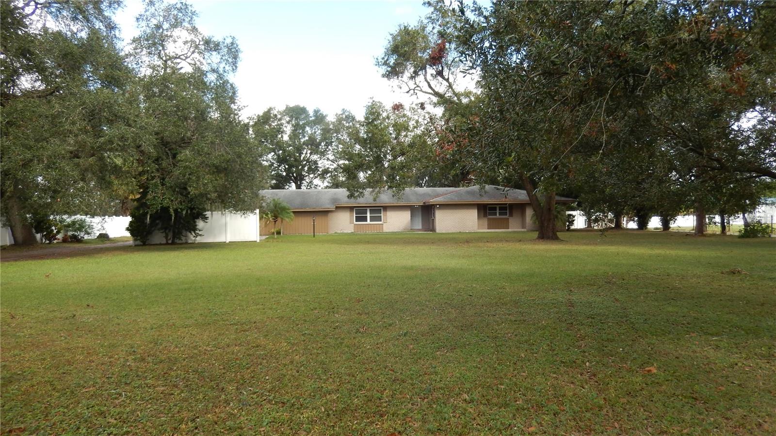 Listing photo id 18 for 3706 Joe Sanchez Road