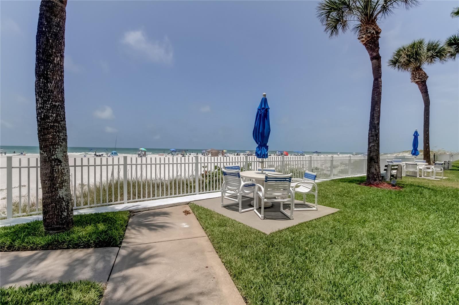 Listing photo id 37 for 17960 Gulf Boulevard 212