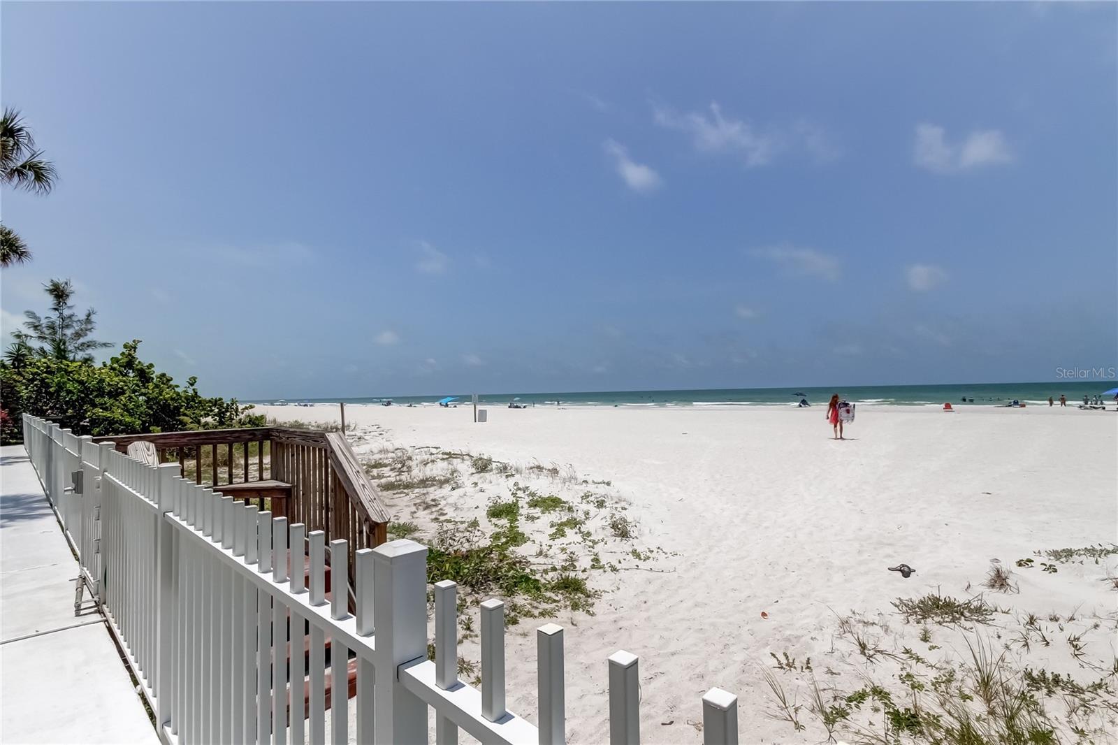 Listing photo id 38 for 17960 Gulf Boulevard 212