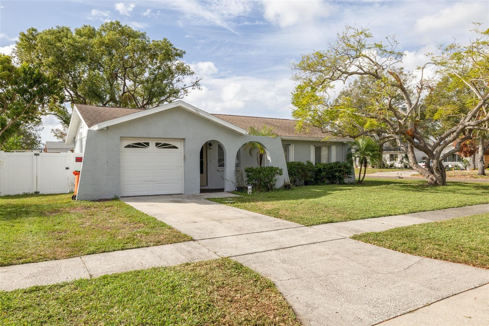 Details for 12520 Cumberland Drive, LARGO, FL 33773