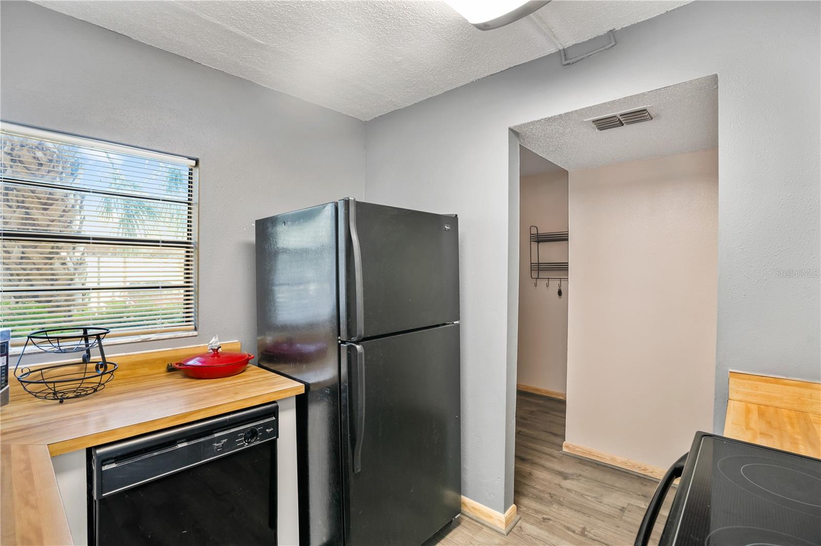 Image 11 of 21 For 9209 Seminole Boulevard 75