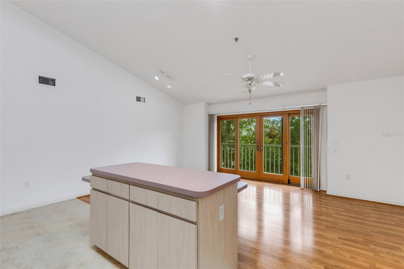 Image 13 of 55 For 2019 Utopian Drive W 314