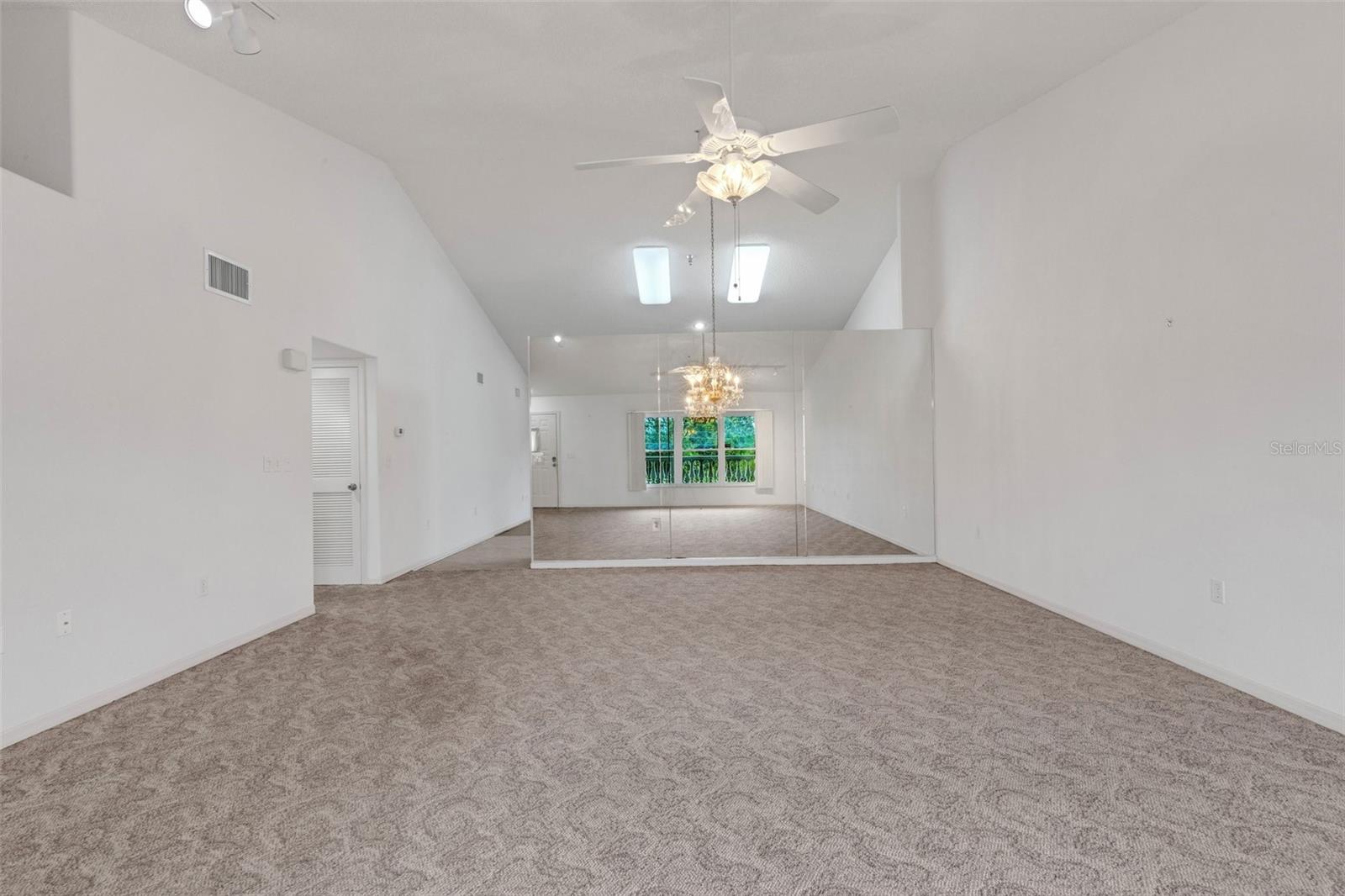 Image 8 of 55 For 2019 Utopian Drive W 314