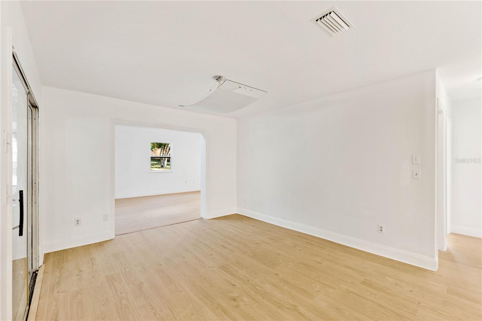 Image 12 of 81 For 5344 Lowell Avenue