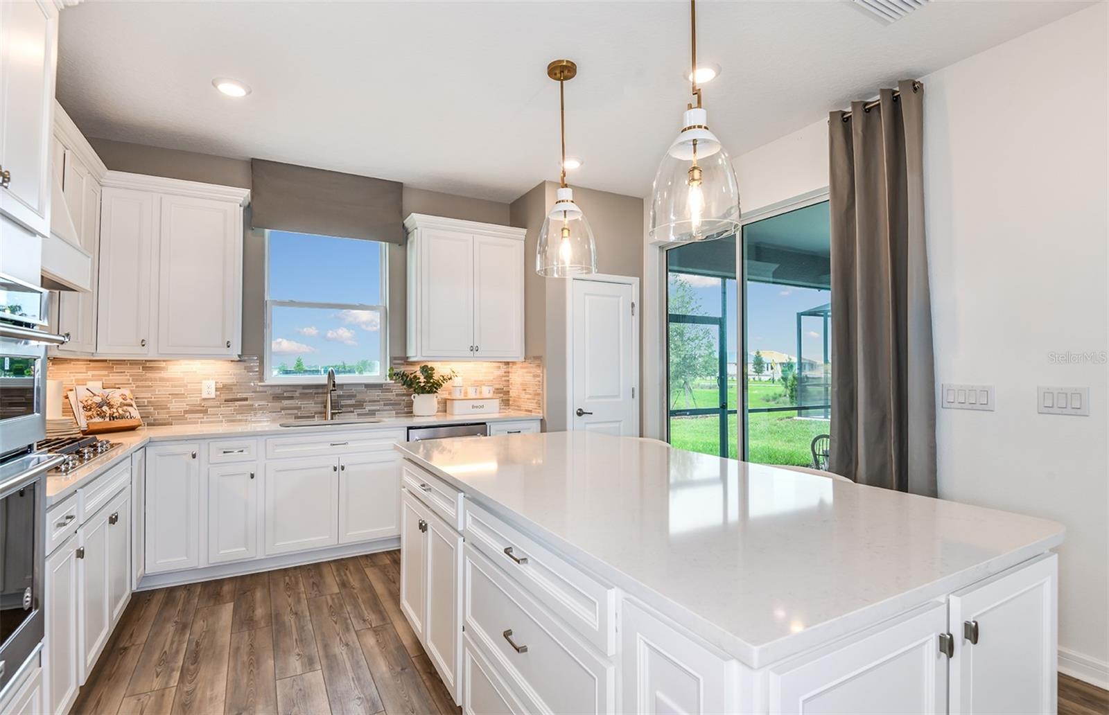 Image 6 of 35 For 9430 Shorebird Court