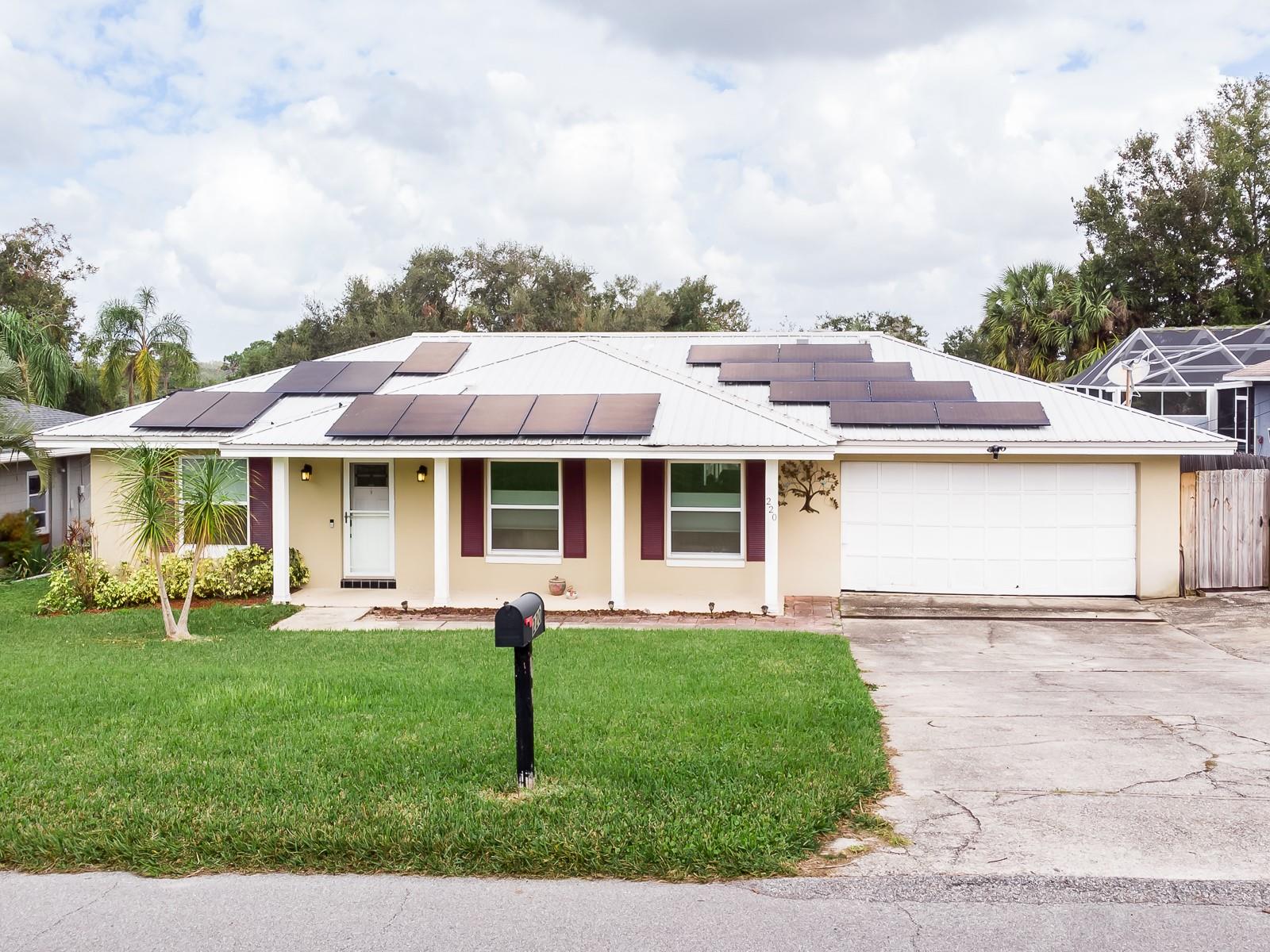 Details for 220 Escambia Drive, WINTER HAVEN, FL 33884