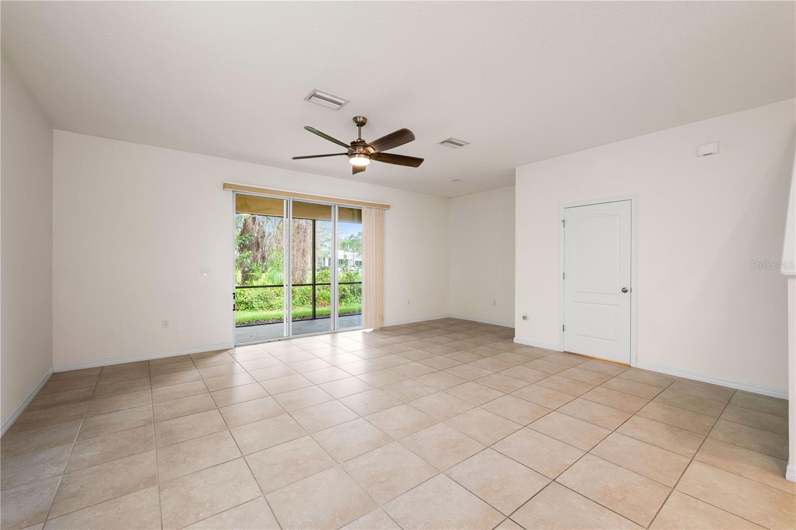 Listing photo id 10 for 13946 Snapper Fin Lane