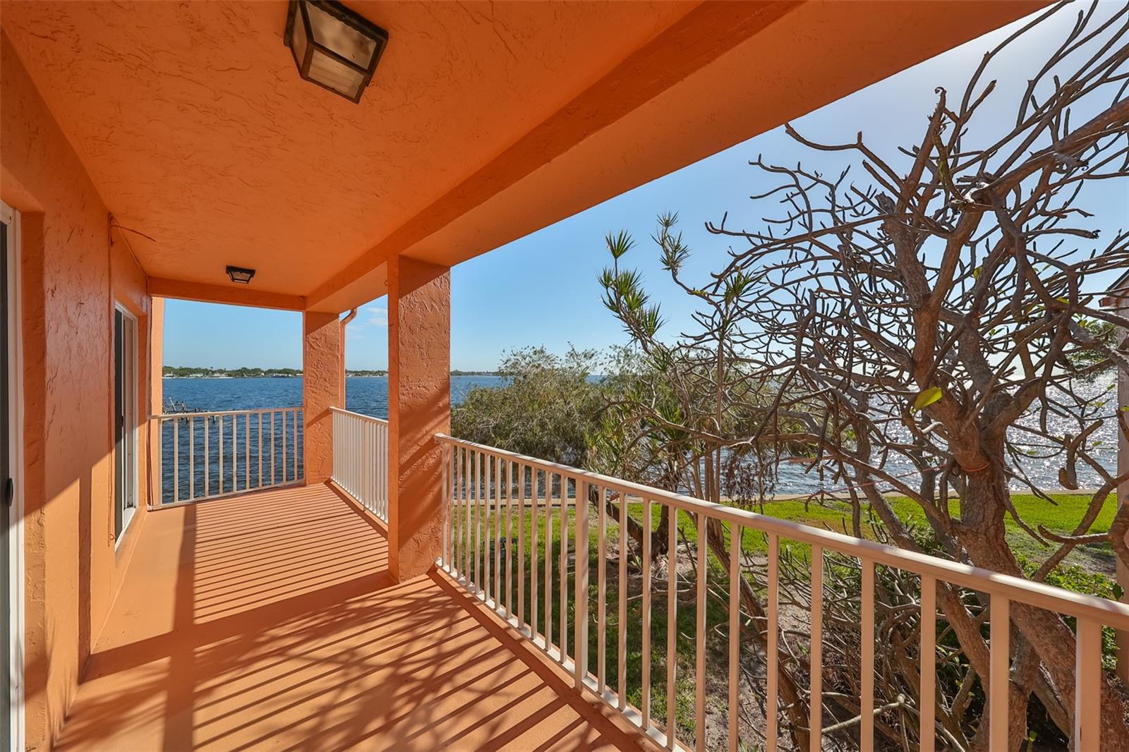 Image 4 of 33 For 7400 Sunshine Skyway Lane S 122