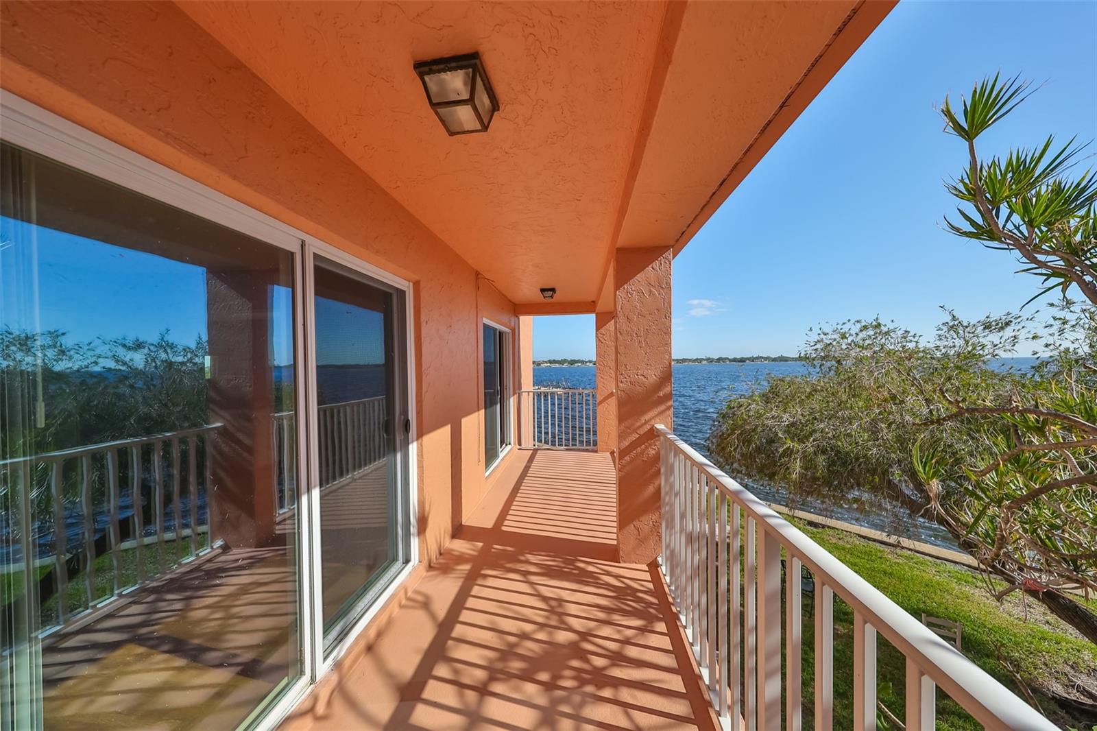 Image 5 of 33 For 7400 Sunshine Skyway Lane S 122