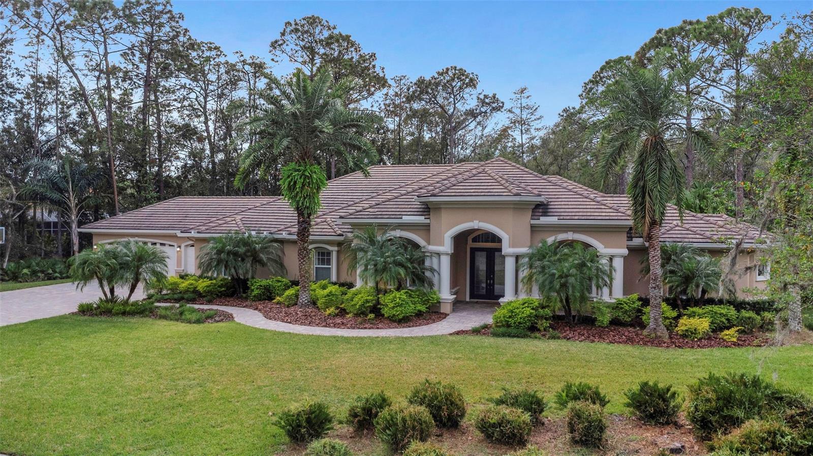 Details for 1862 Lake Woodlands Parkway, OLDSMAR, FL 34677