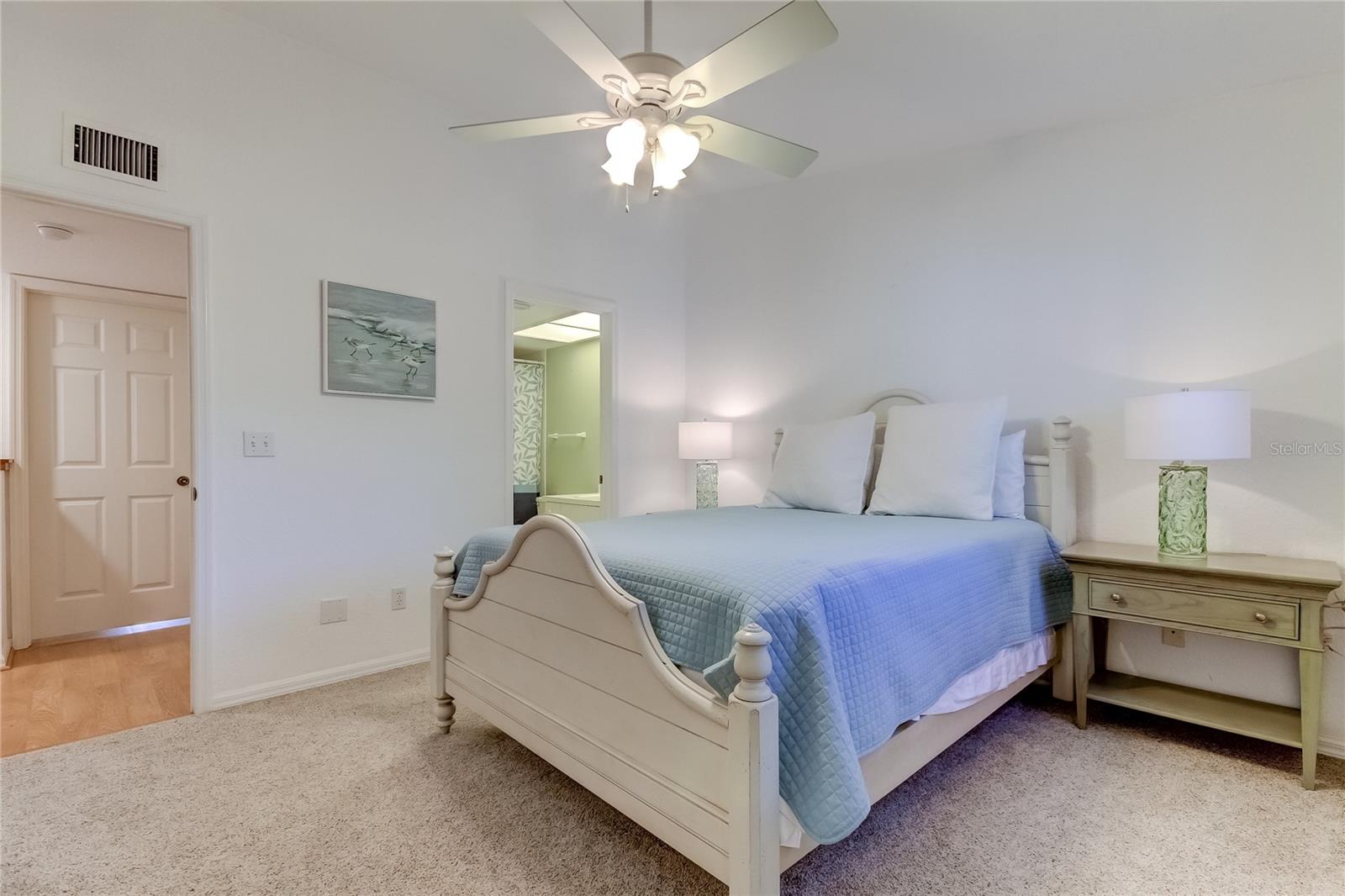 Listing photo id 29 for 9732 Indian Key Trail 113