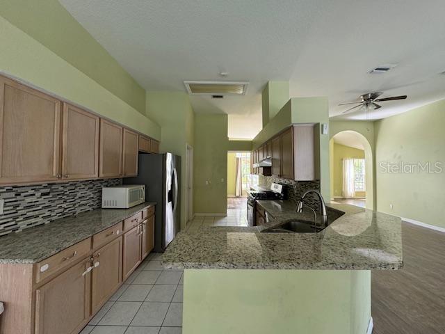 Image 6 of 7 For 18111 Palm Breeze Drive