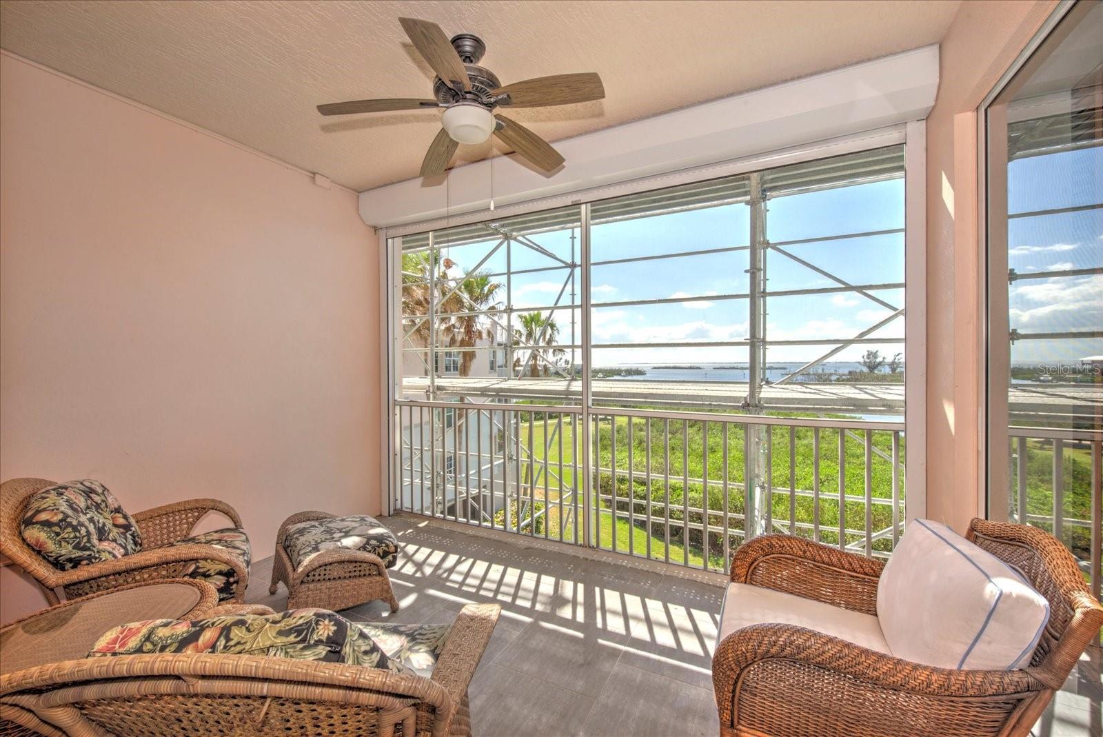 Image 5 of 30 For 13313 Gasparilla Road 402