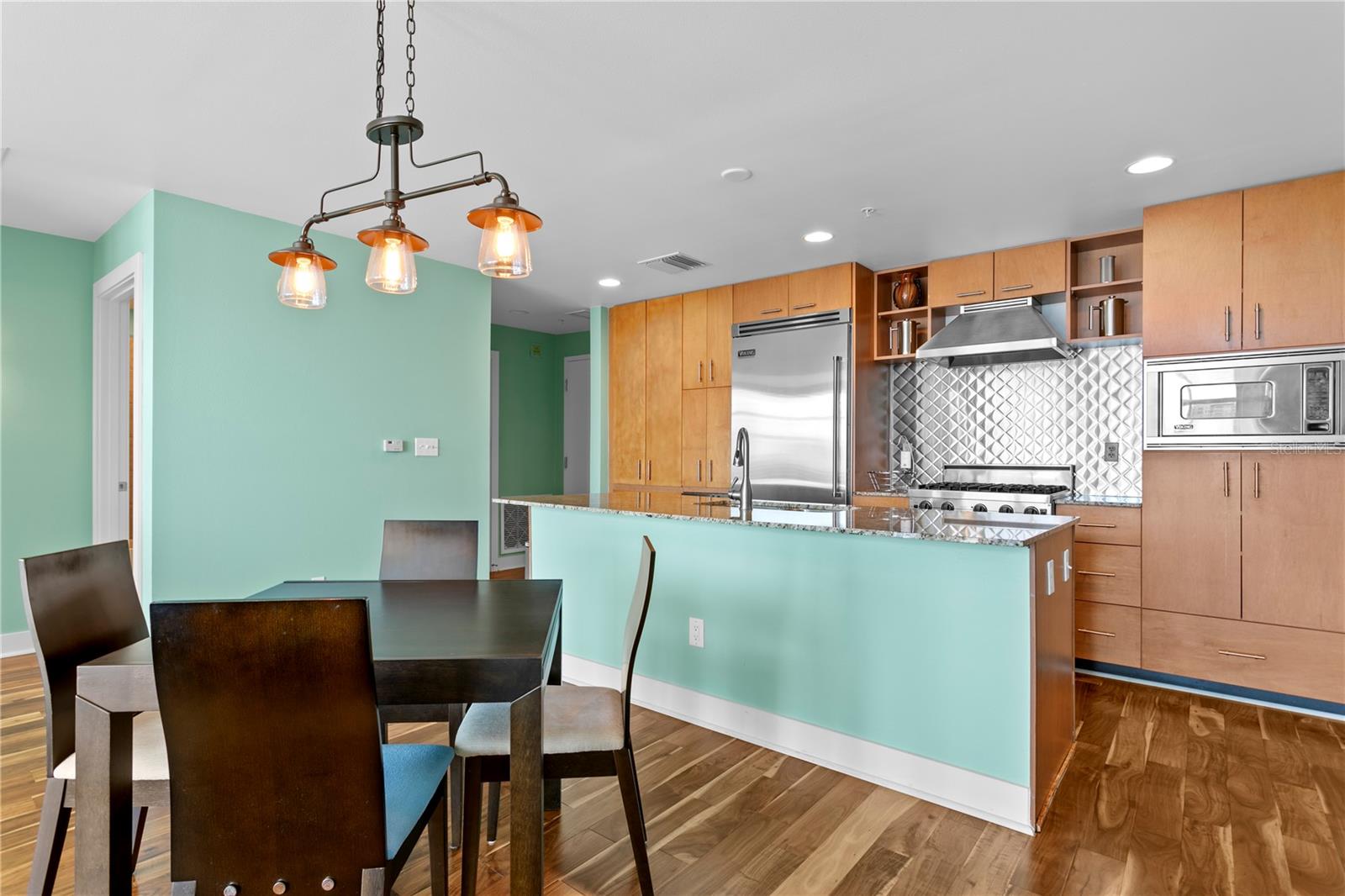 Listing photo id 10 for 1120 Kennedy Boulevard 1210