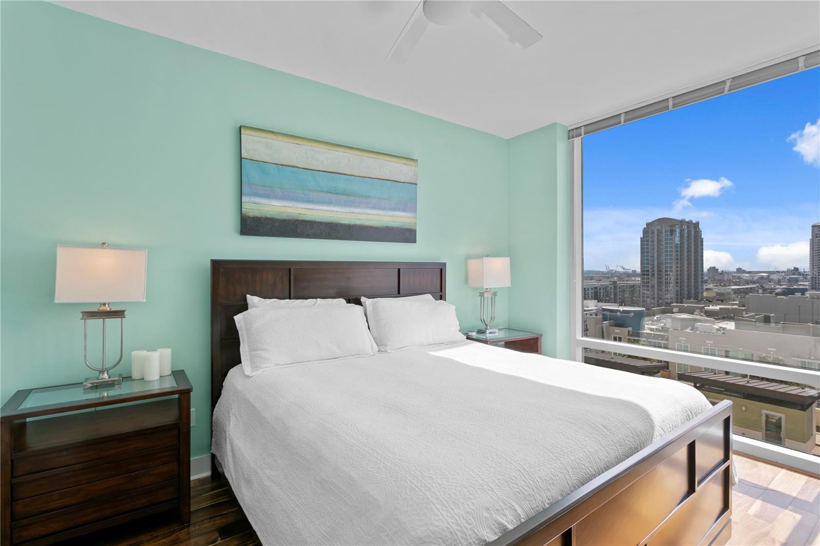 Listing photo id 24 for 1120 Kennedy Boulevard 1210