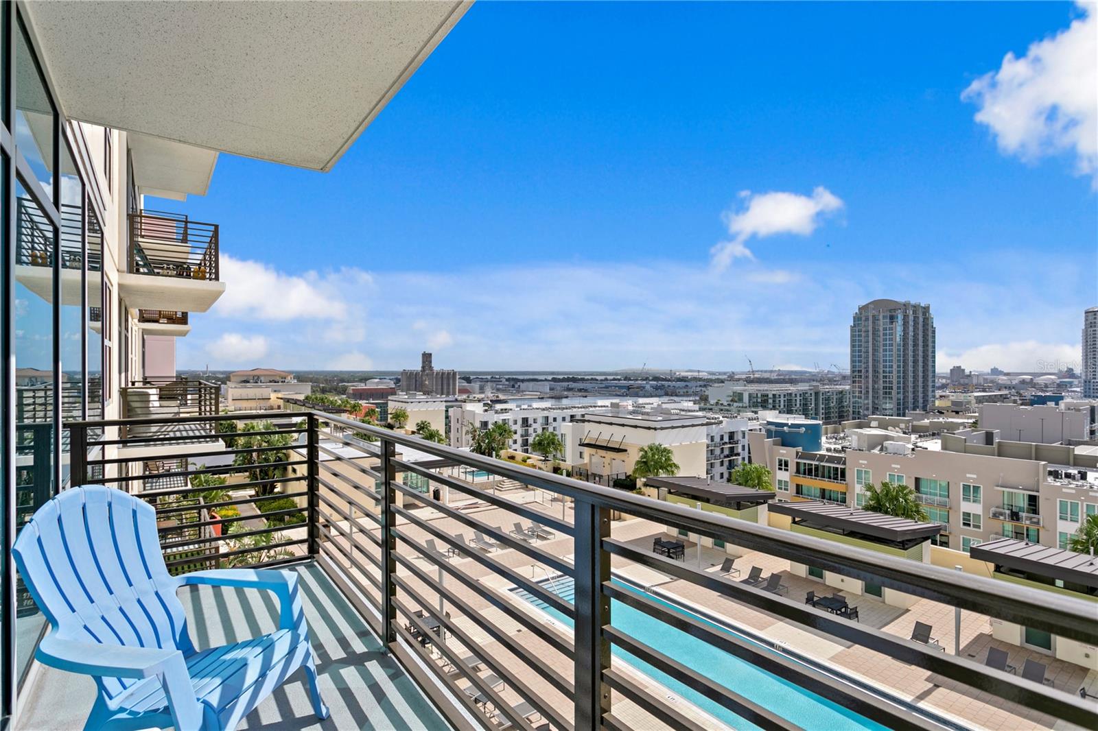 Listing photo id 28 for 1120 Kennedy Boulevard 1210