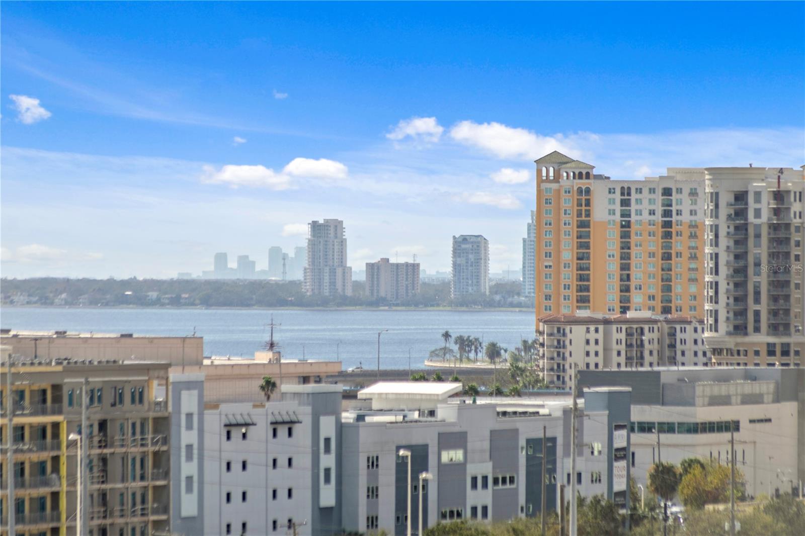 Listing photo id 33 for 1120 Kennedy Boulevard 1210