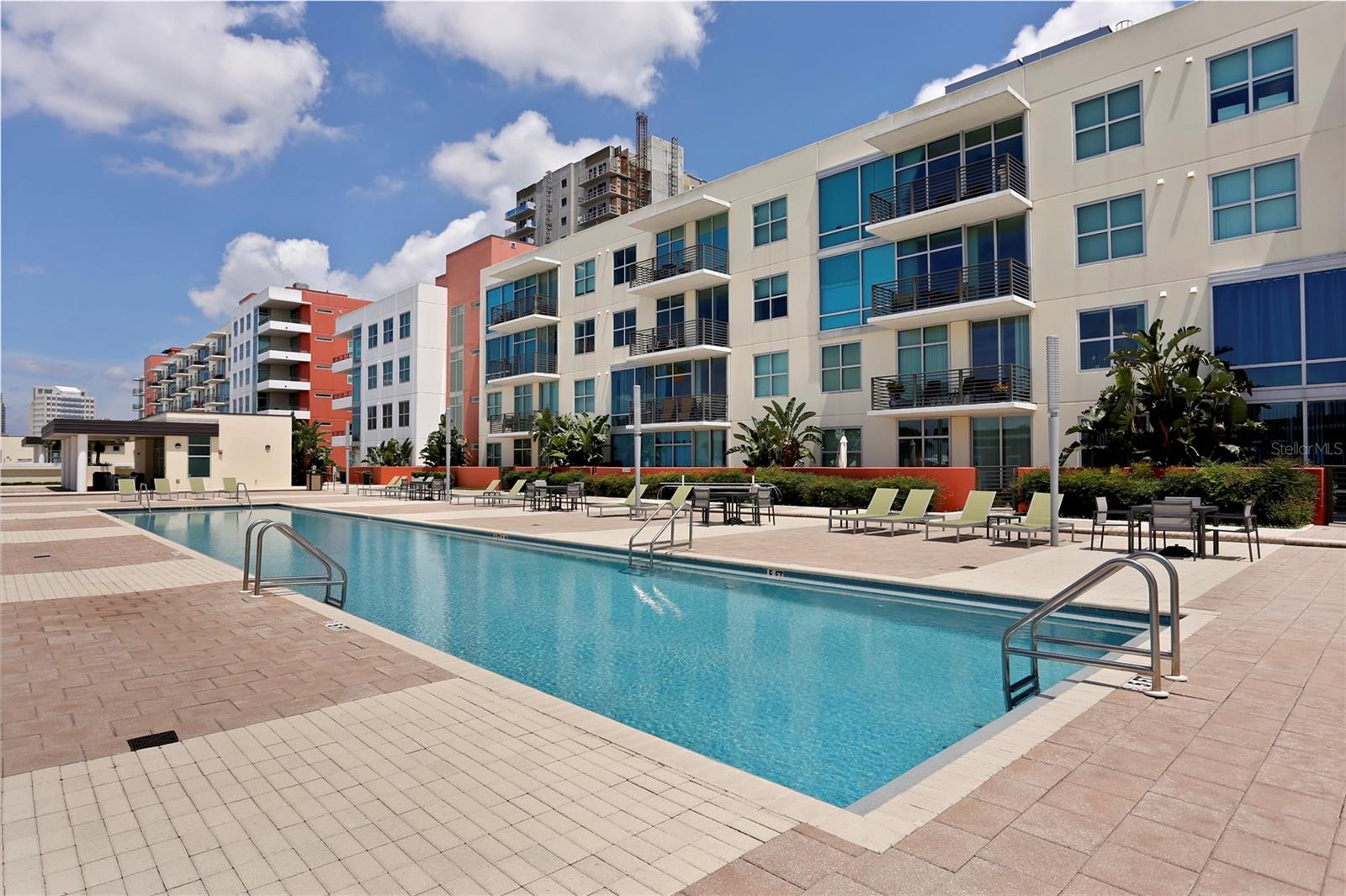 Listing photo id 36 for 1120 Kennedy Boulevard 1210