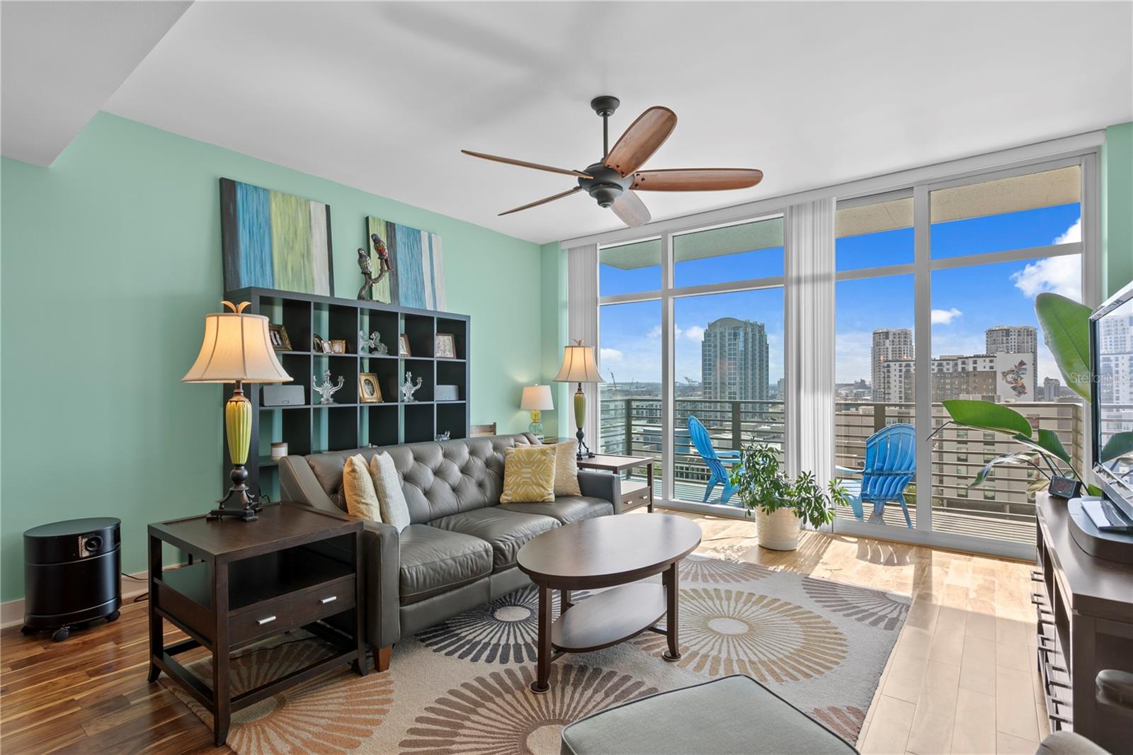 Listing photo id 2 for 1120 Kennedy Boulevard 1210