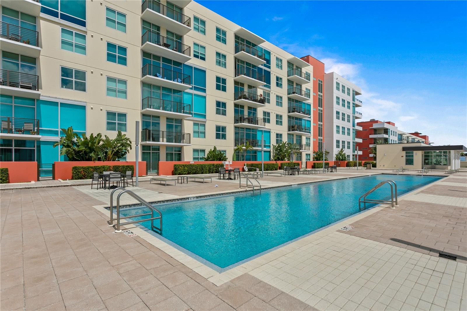 Listing photo id 40 for 1120 Kennedy Boulevard 1210