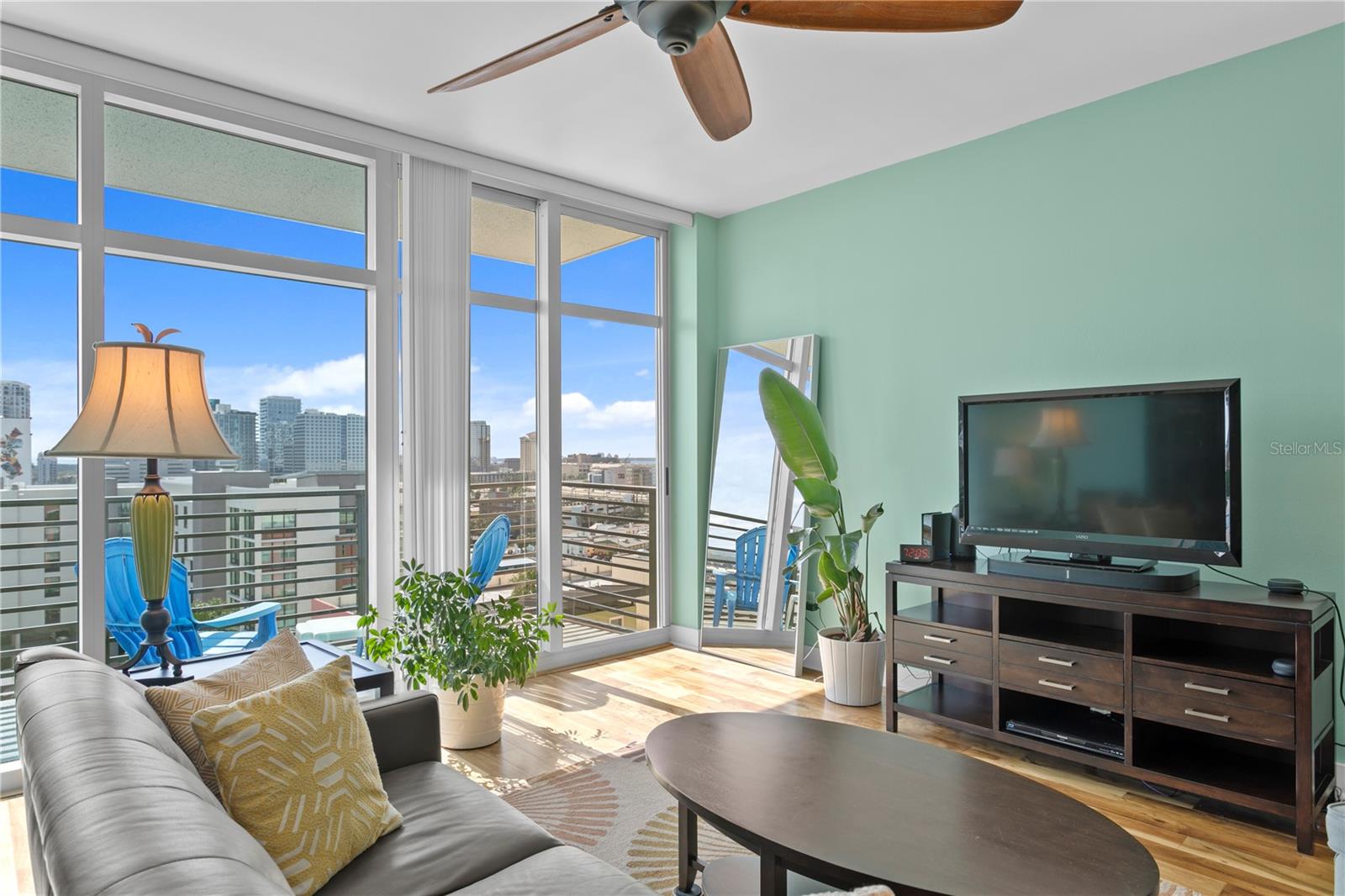 Listing photo id 6 for 1120 Kennedy Boulevard 1210