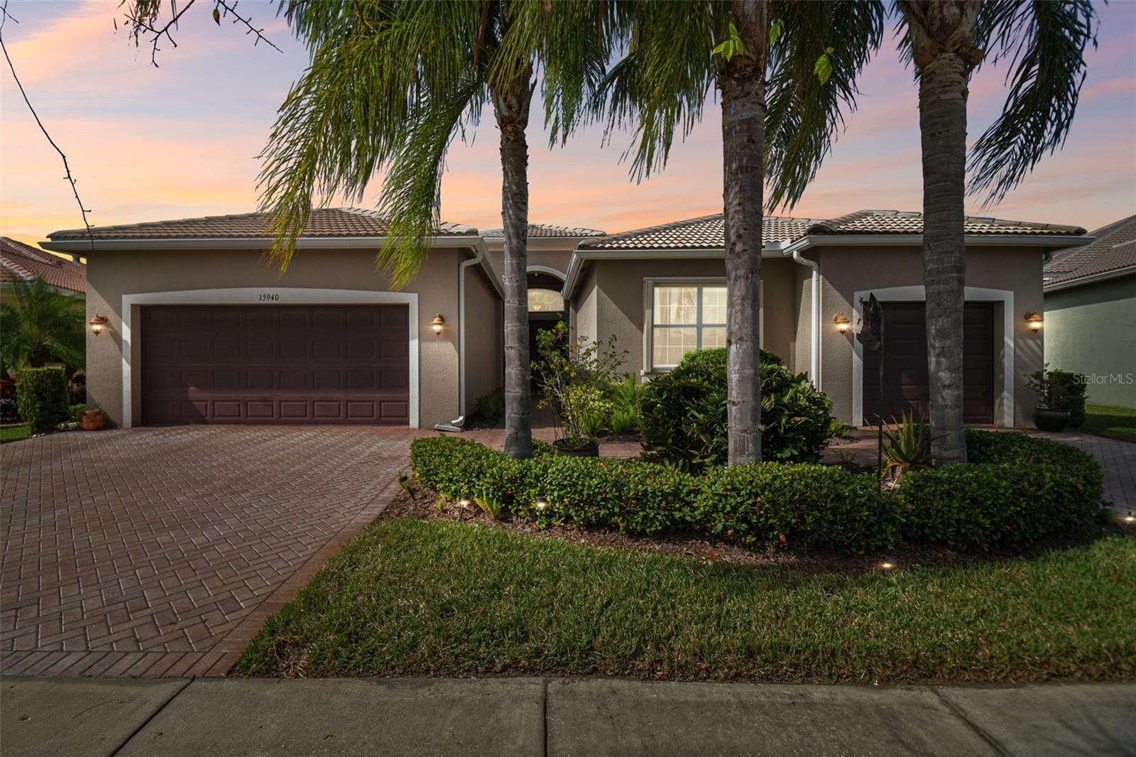 Image 5 of 75 For 15940 Cape Coral Drive