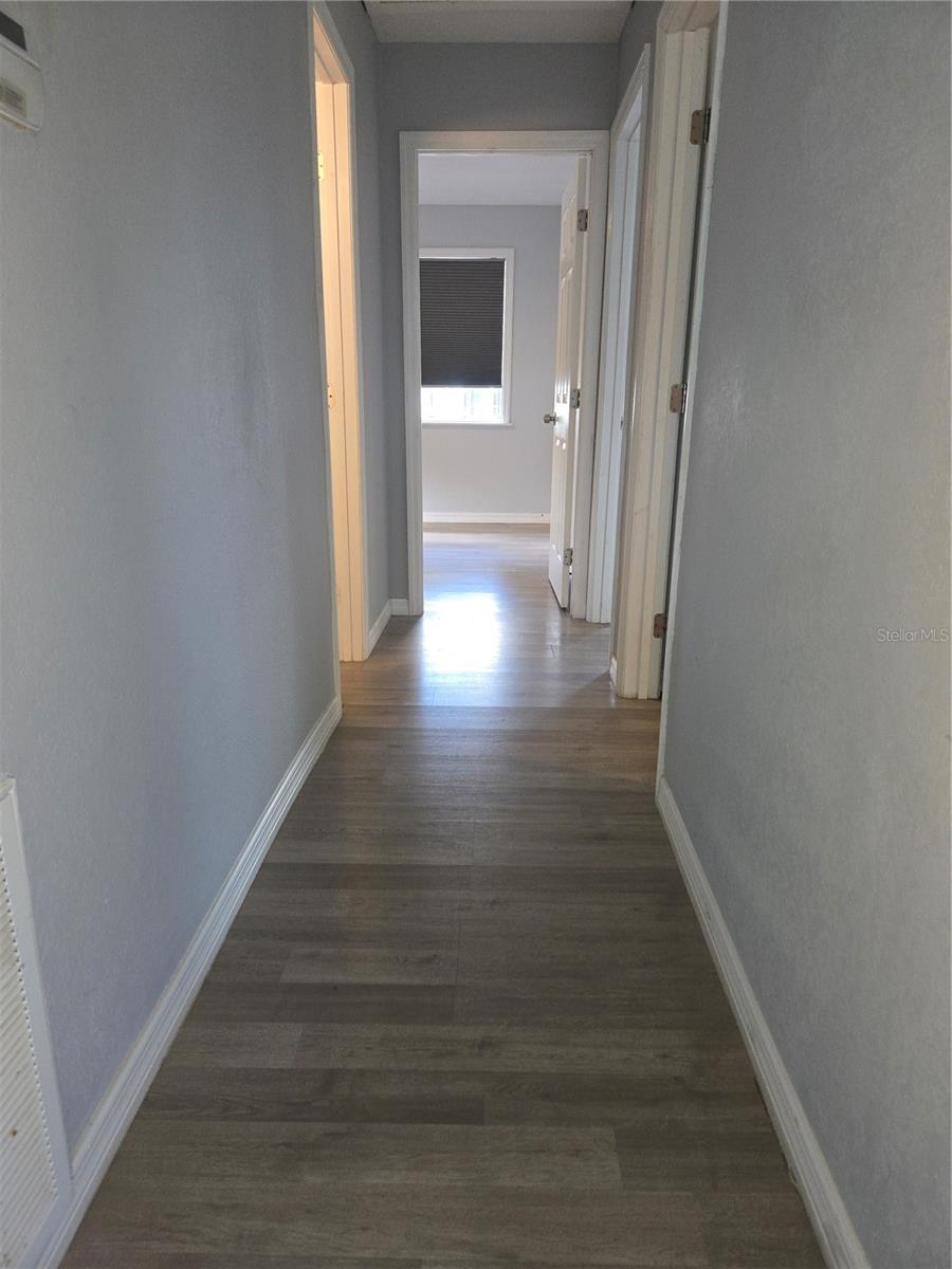 Image 11 of 20 For 847 Hand Avenue