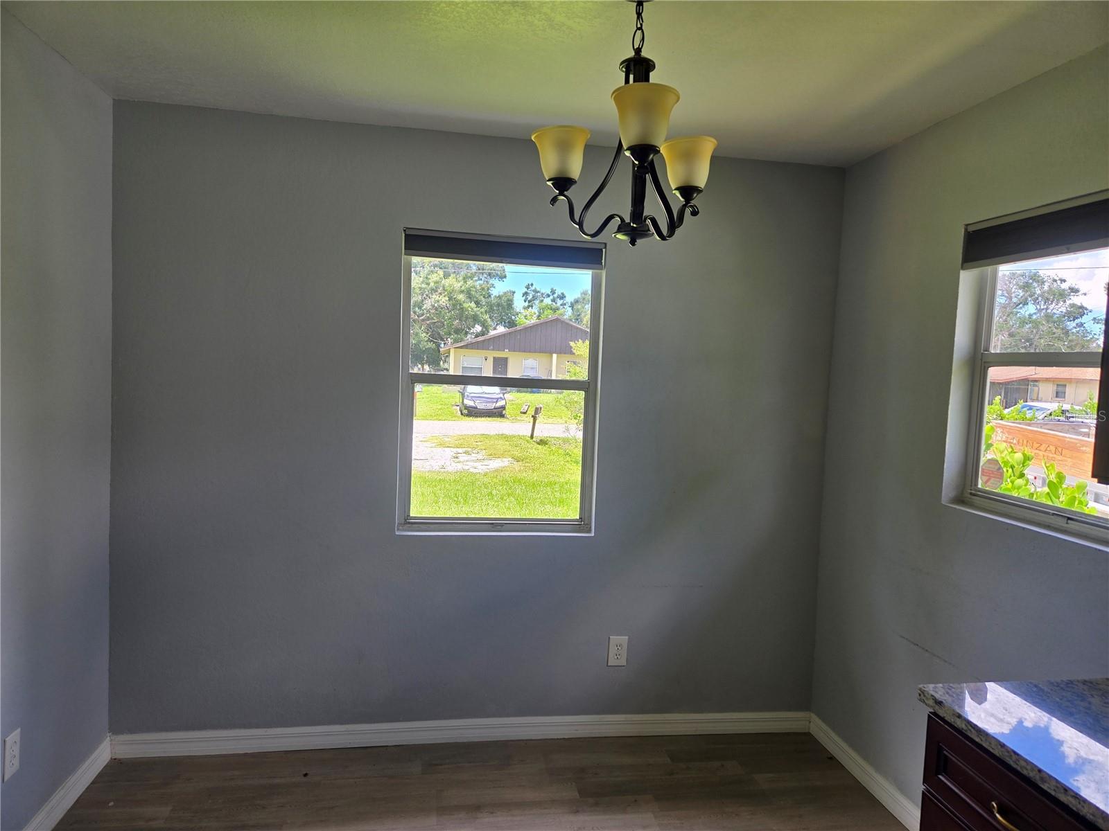Image 12 of 20 For 847 Hand Avenue