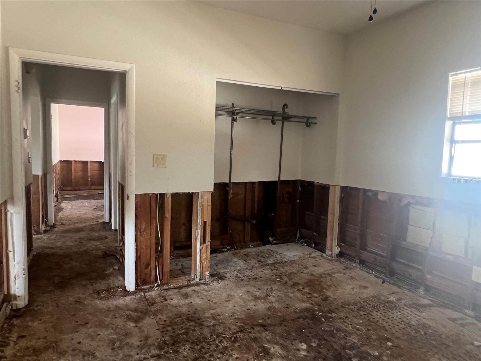 Listing photo id 3 for 1757 New Hampshire Avenue Ne