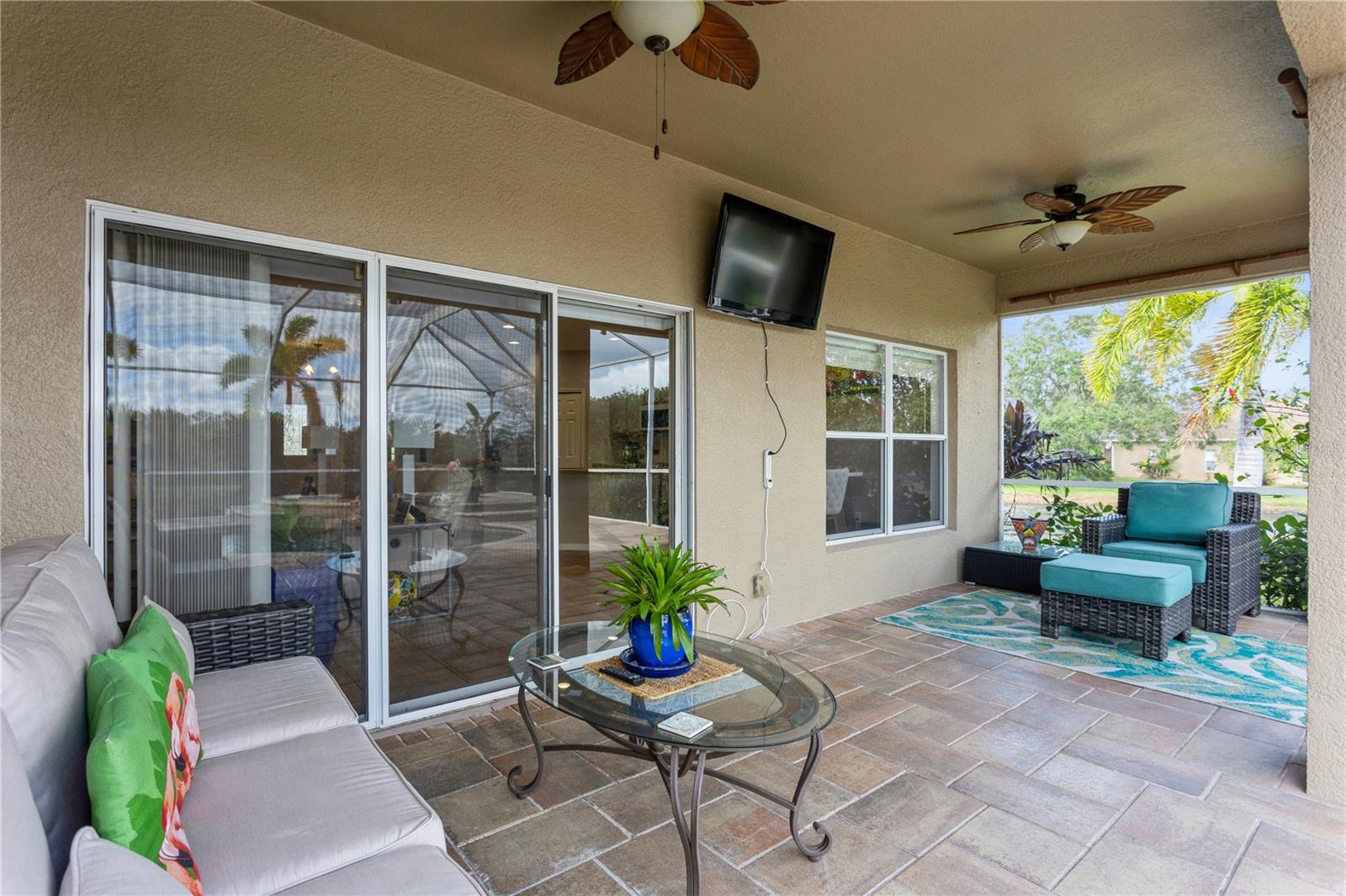 Listing photo id 26 for 1433 Emerald Hill Way