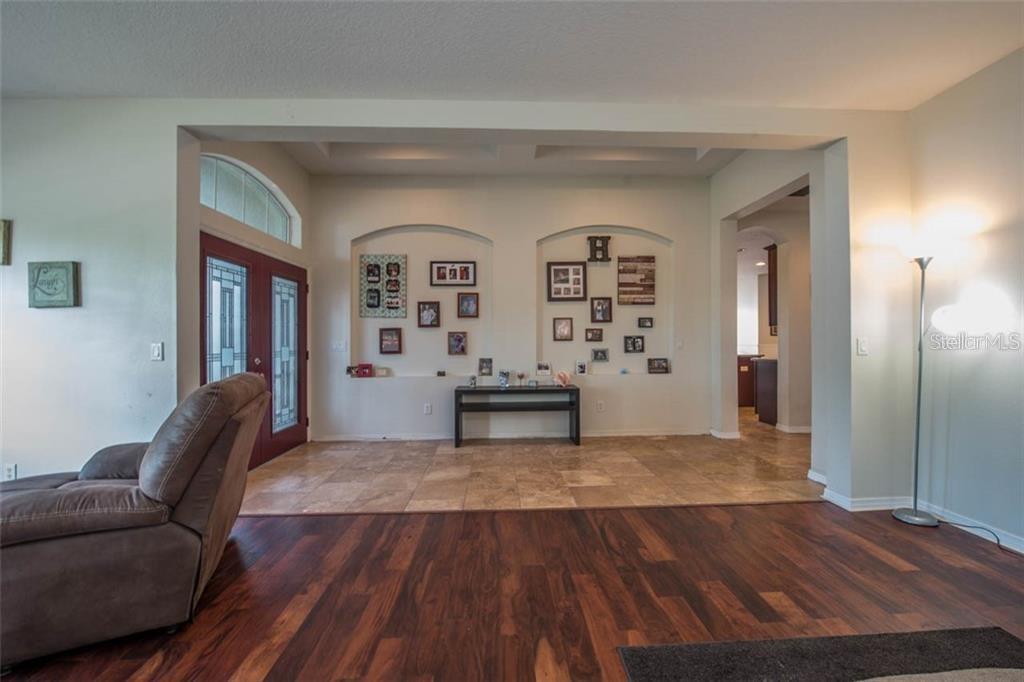 Image 13 of 38 For 1742 Mira Lago Circle